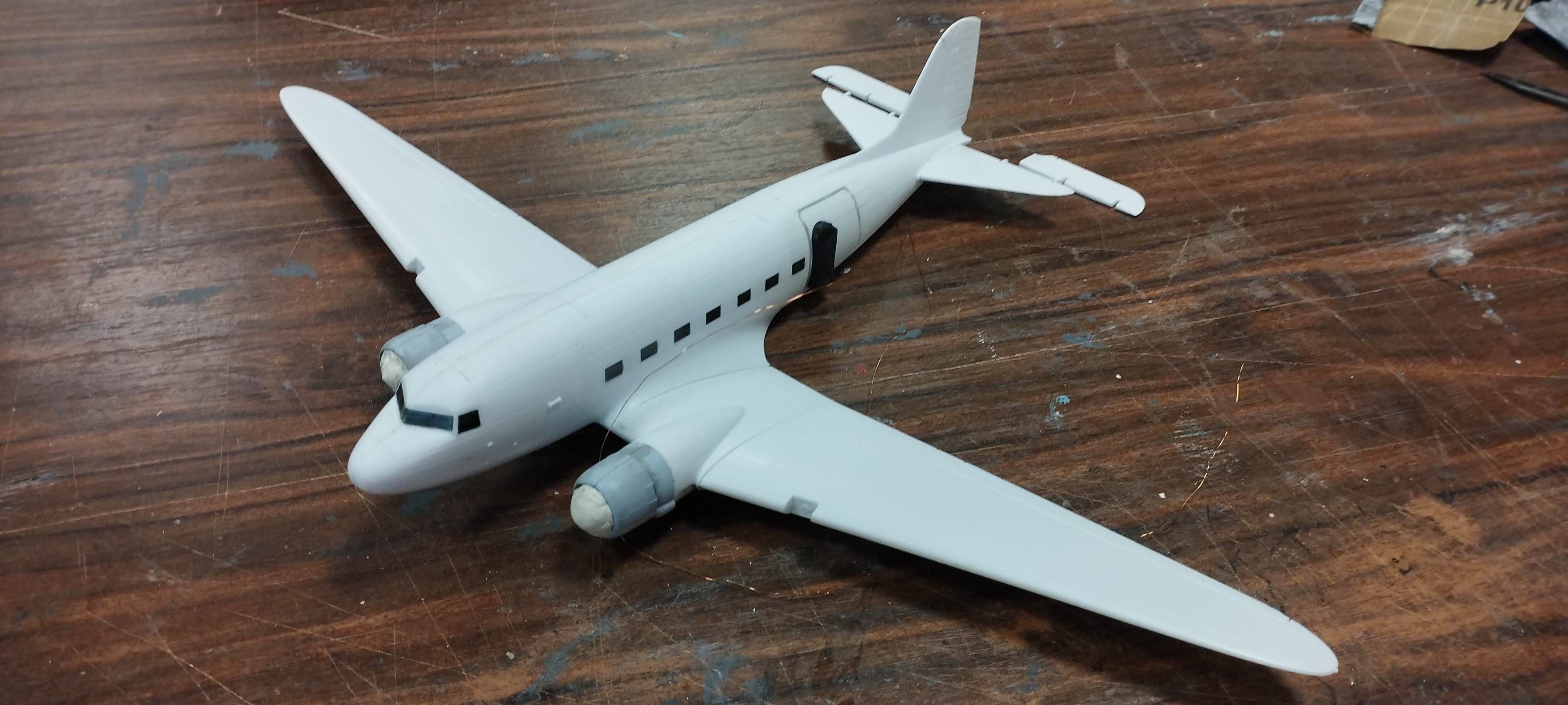 [ Italeri ] Douglas DC-3  Air France 6zq8