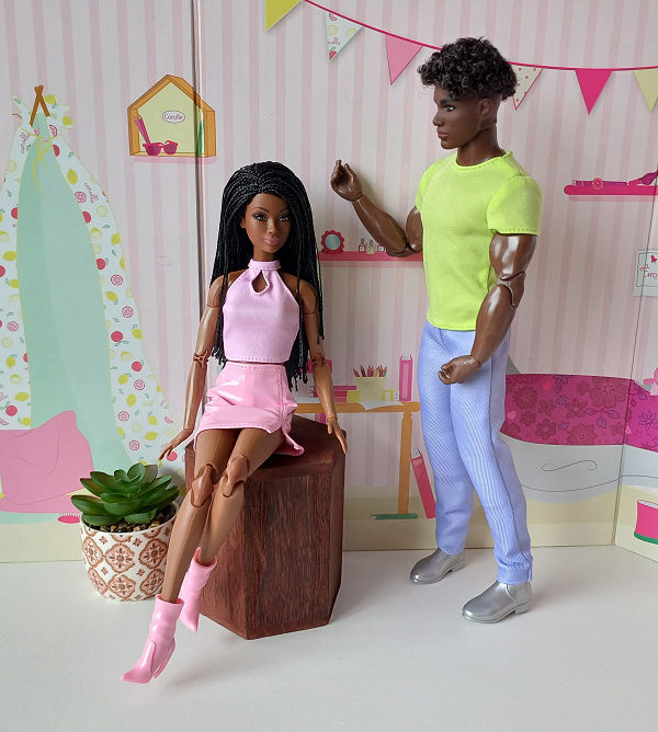 [Emmie] Mes barbie de toutes sortes - Page 4 8lq0