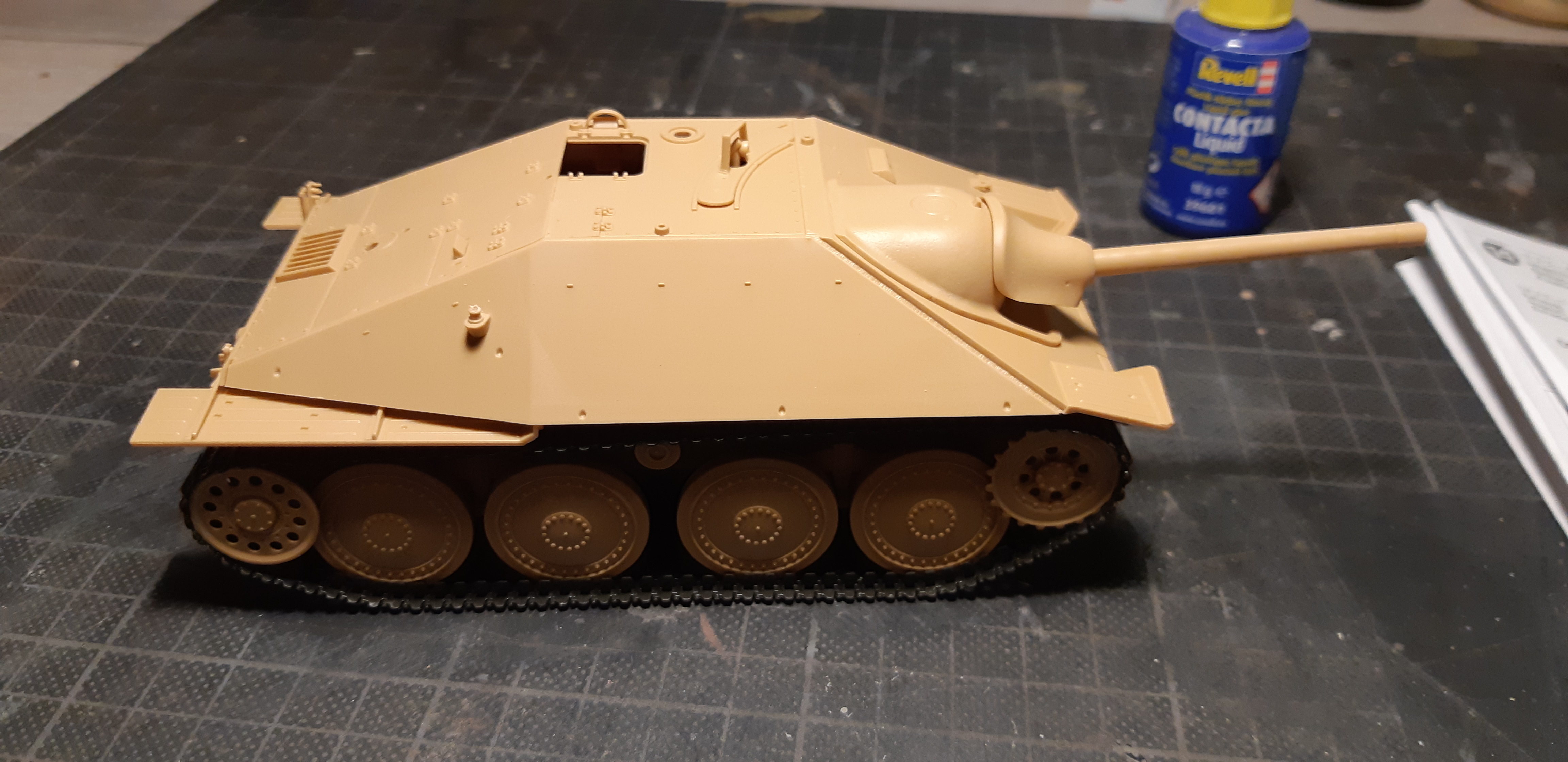 Hetzer D4i0