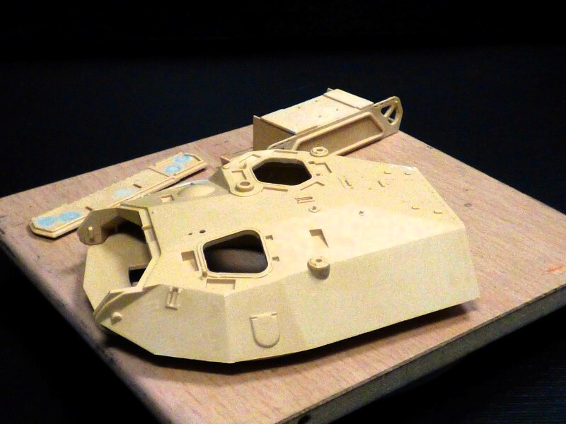 AMX 10 RCR - 1/35 - TIGER MODEL Hipj