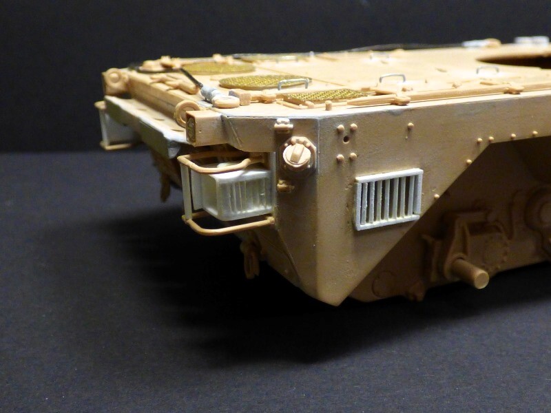 AMX 10 RCR - 1/35 - TIGER MODEL Nhcv