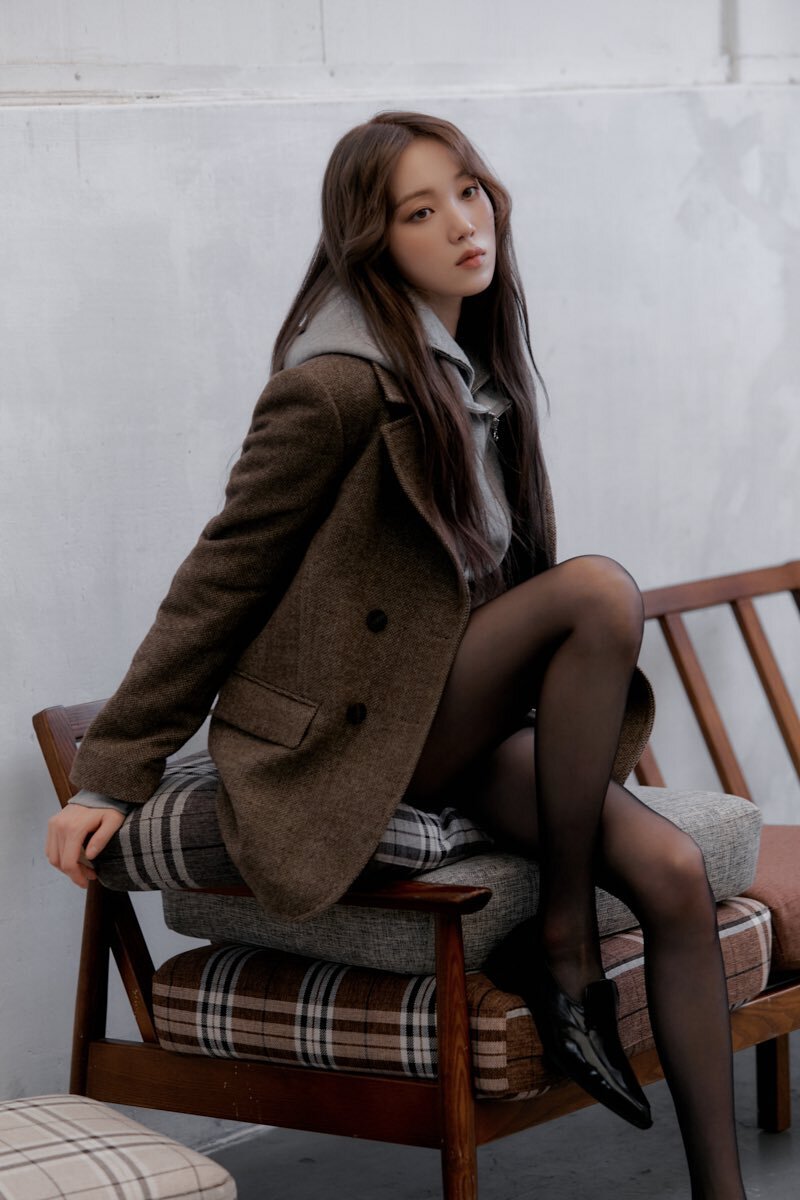 Lee Sung-Kyung Lee Sung-Kyung