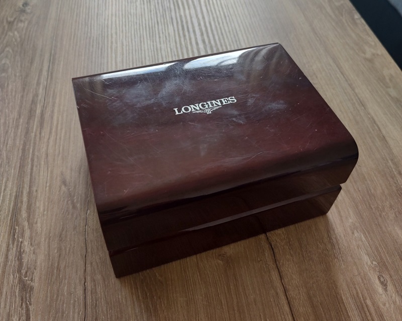 [SUJET UNIQUE] écrin, boîte ou coffret pour ranger les montres... tome II - Page 31 Of1z