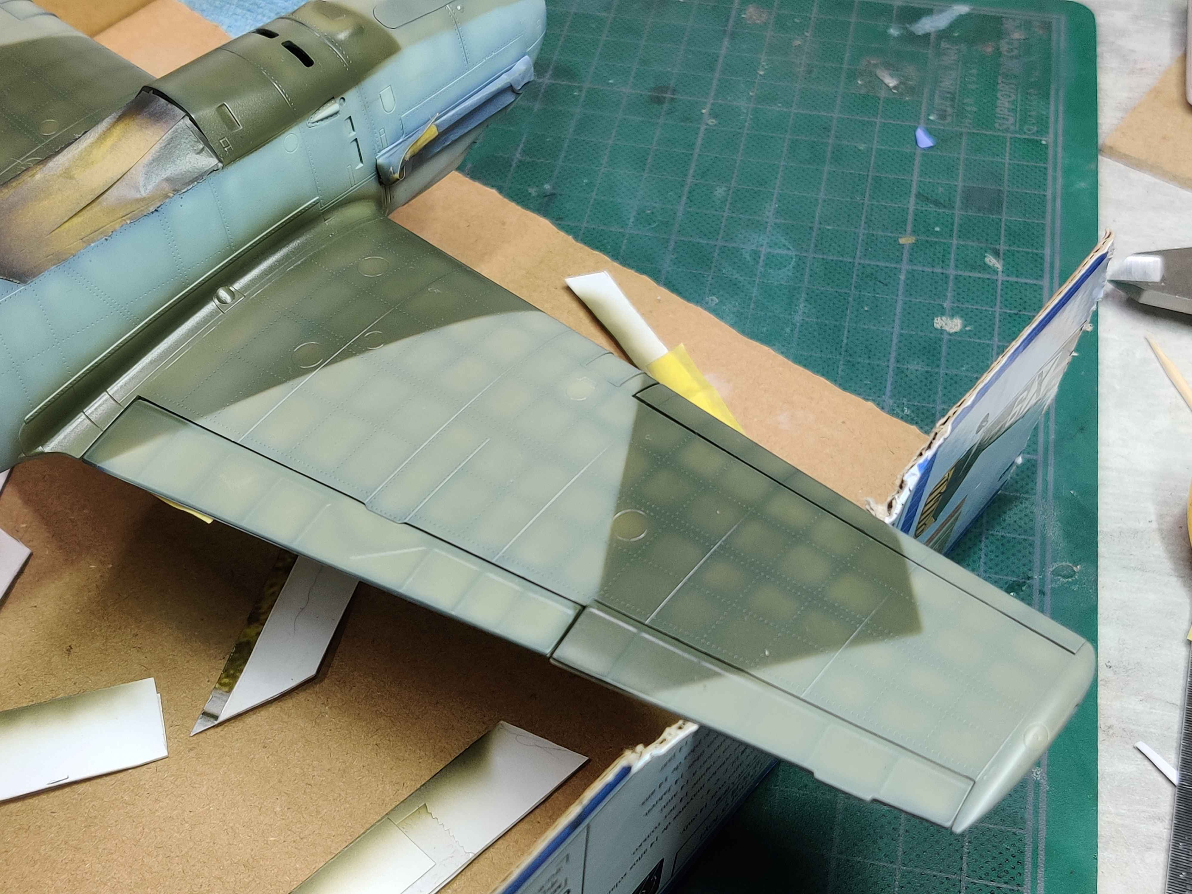 [TRUMPETER] 1/32 - Messerschmitt Bf 109 E-4   -  Stab II./JG54  (bf109) - Page 3 3rsy