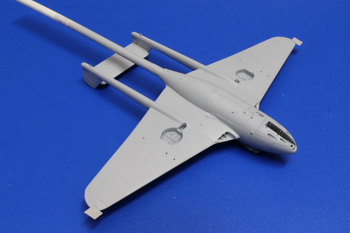 [Special Hobby] [Amodel] 1/72 - de Havilland Vampire Mk.1 - Déclinaison des décorations Armée de l'Air. Le quatrème Mk.1 est en route ! - Page 4 4b96