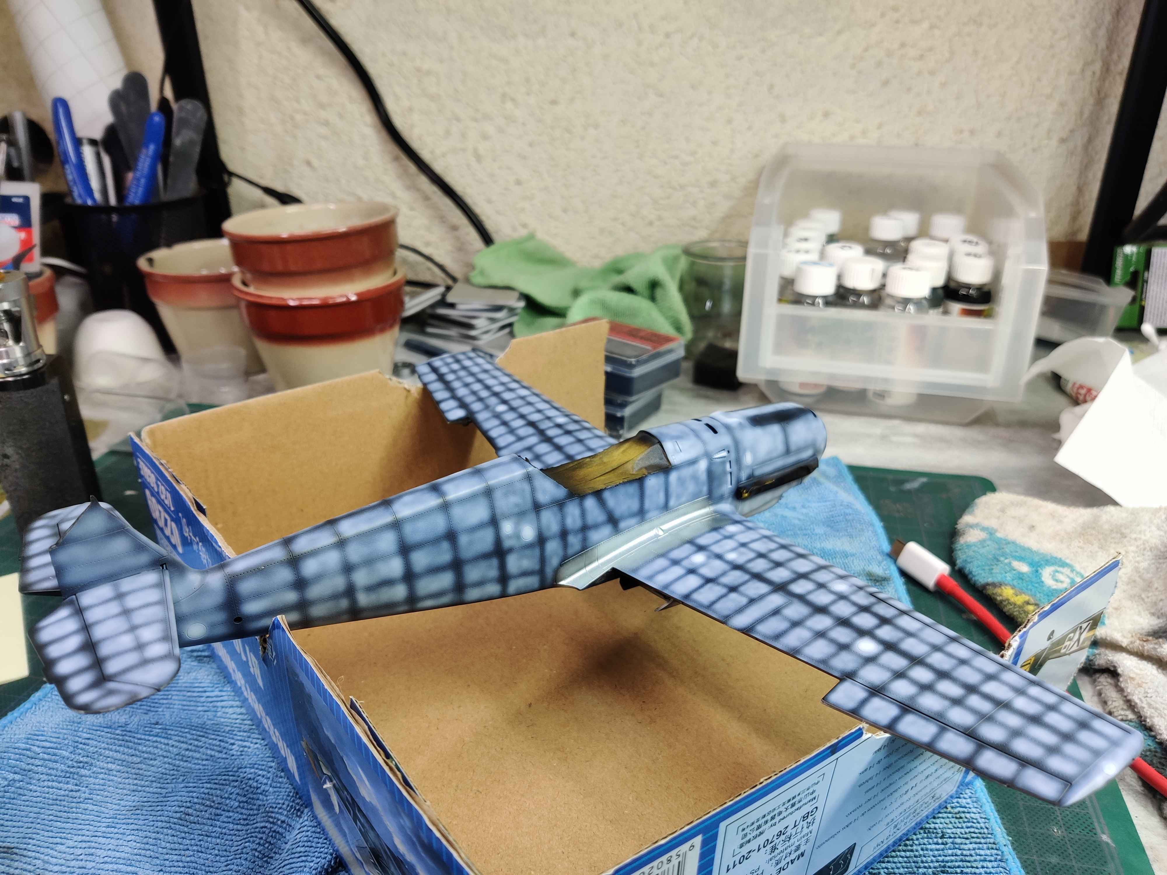 [TRUMPETER] 1/32 - Messerschmitt Bf 109 E-4   -  Stab II./JG54  (bf109) - Page 3 In8d