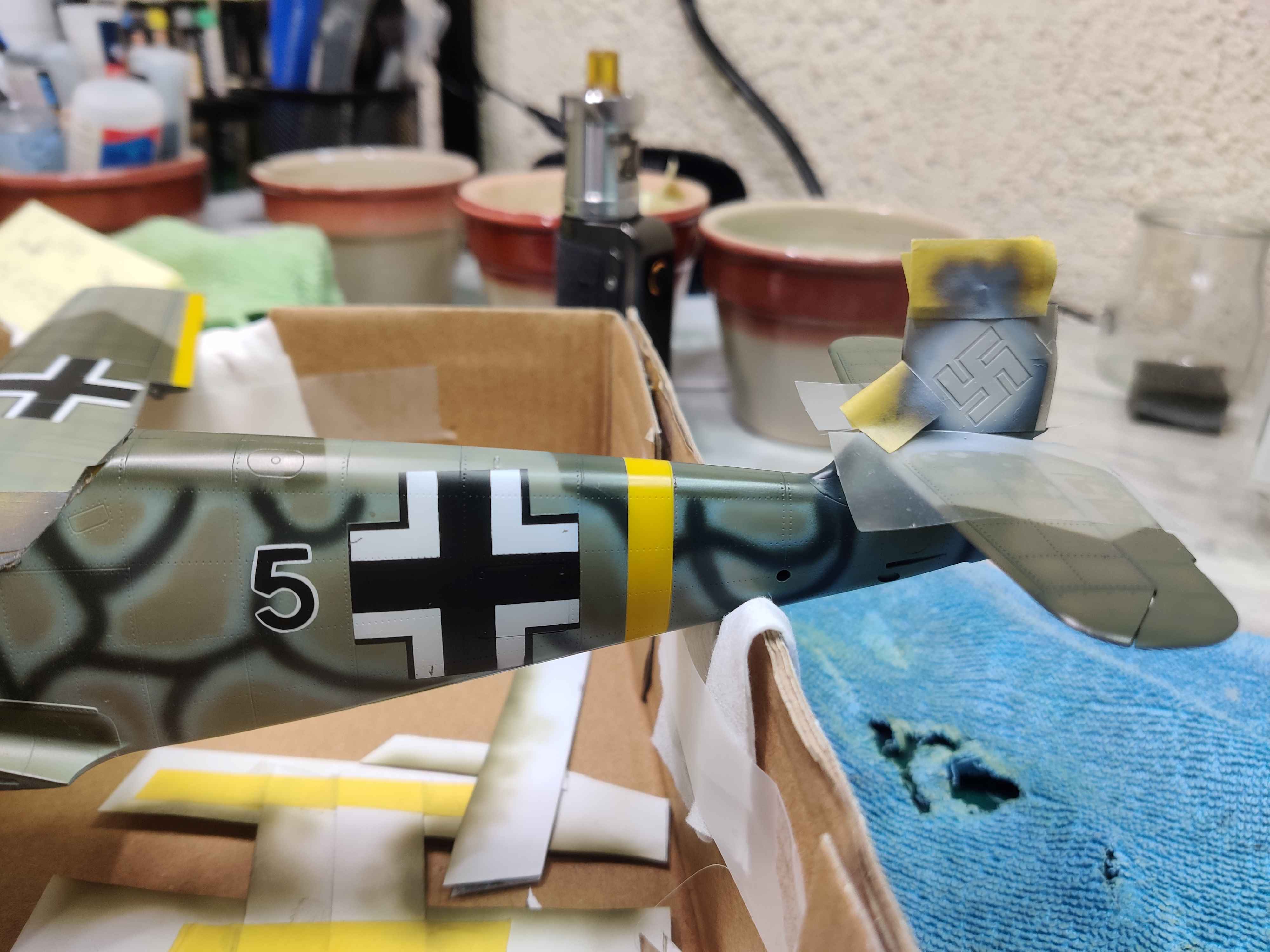 [TRUMPETER] 1/32 - Messerschmitt Bf 109 E-4   -  Stab II./JG54  (bf109) - Page 5 Ktxq