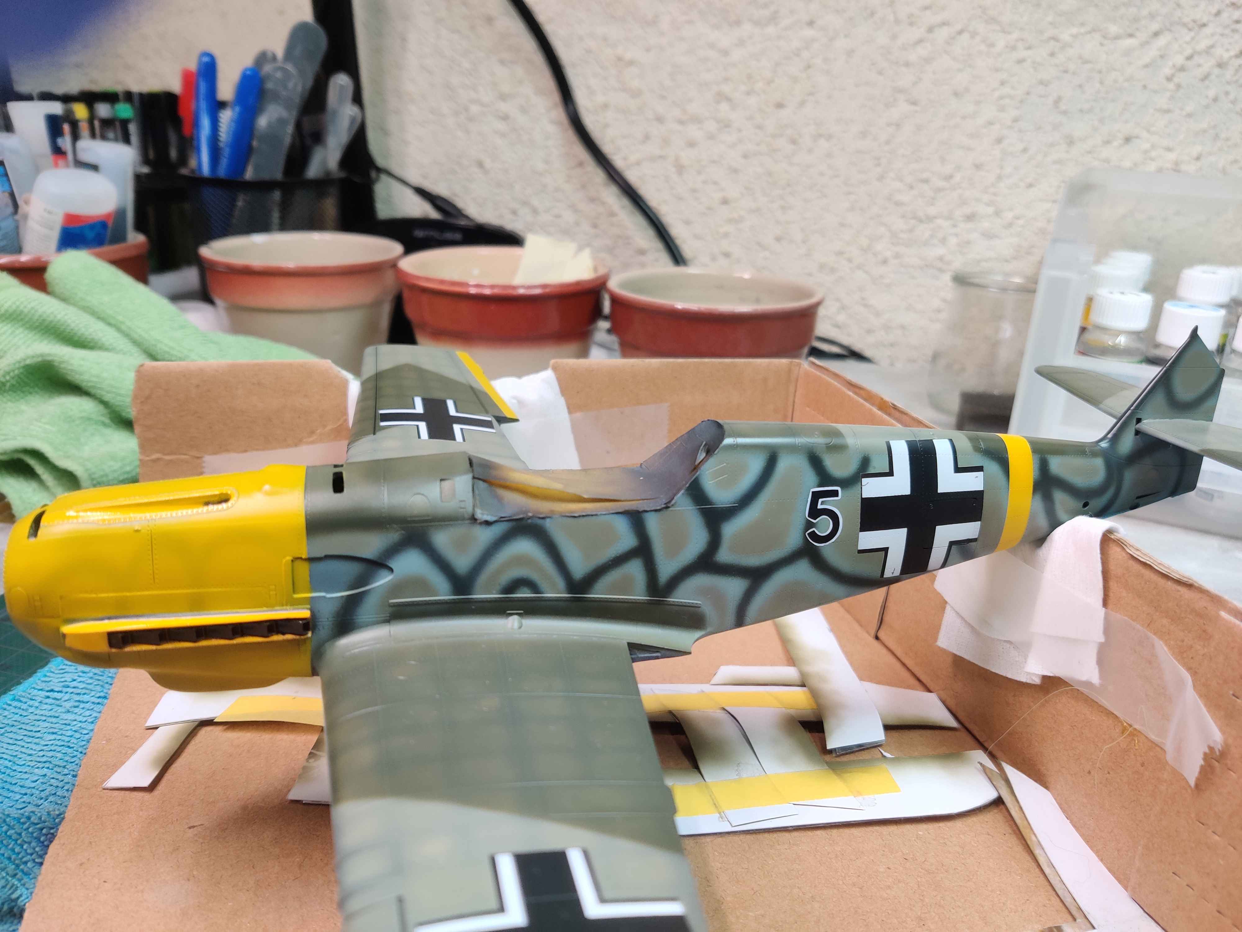 [TRUMPETER] 1/32 - Messerschmitt Bf 109 E-4   -  Stab II./JG54  (bf109) - Page 5 Syqg