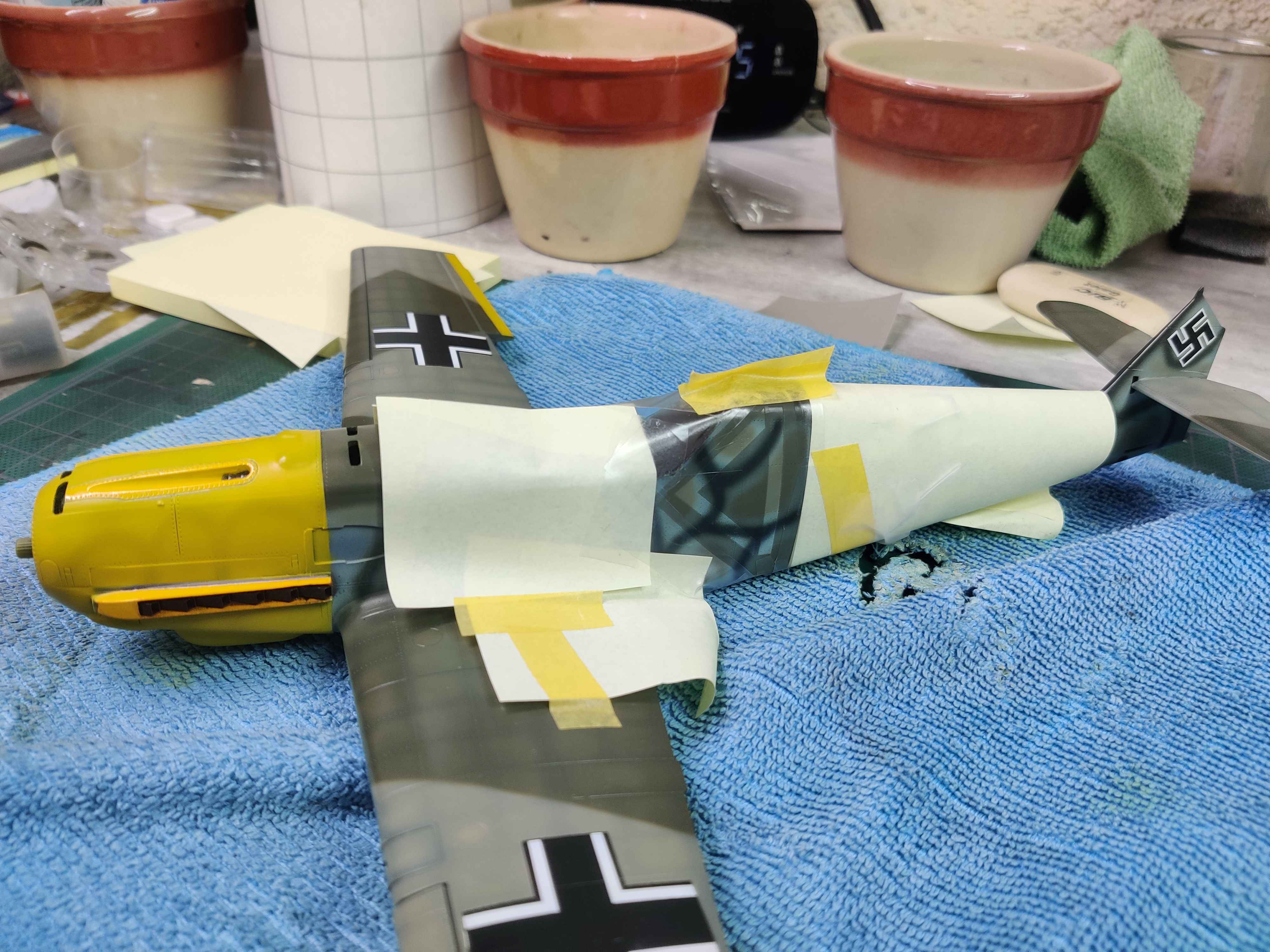 [TRUMPETER] 1/32 - Messerschmitt Bf 109 E-4   -  Stab II./JG54  (bf109) - Page 5 Zag4