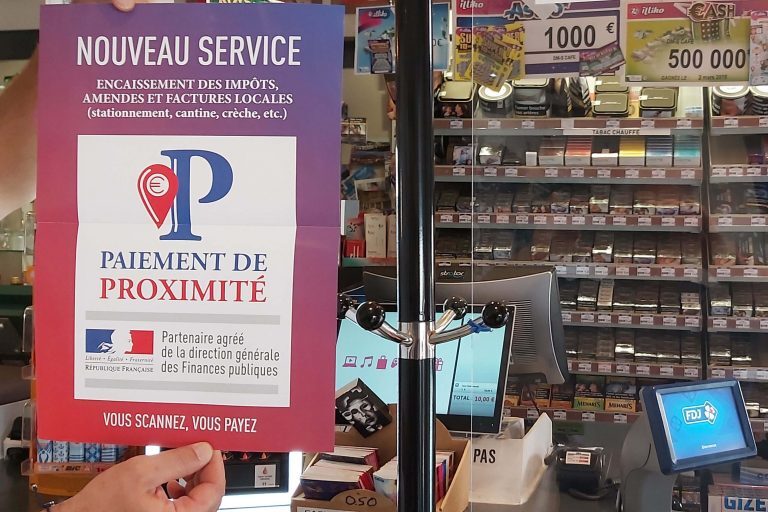 Pay bills or fine at tabacco shop in France