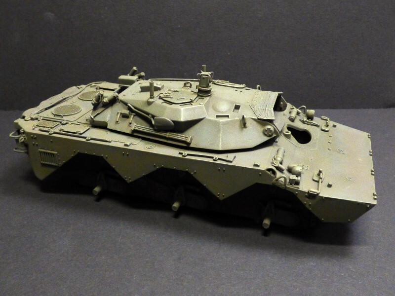 AMX 10 RCR - 1/35 - TIGER MODEL - Page 4 Uxoc