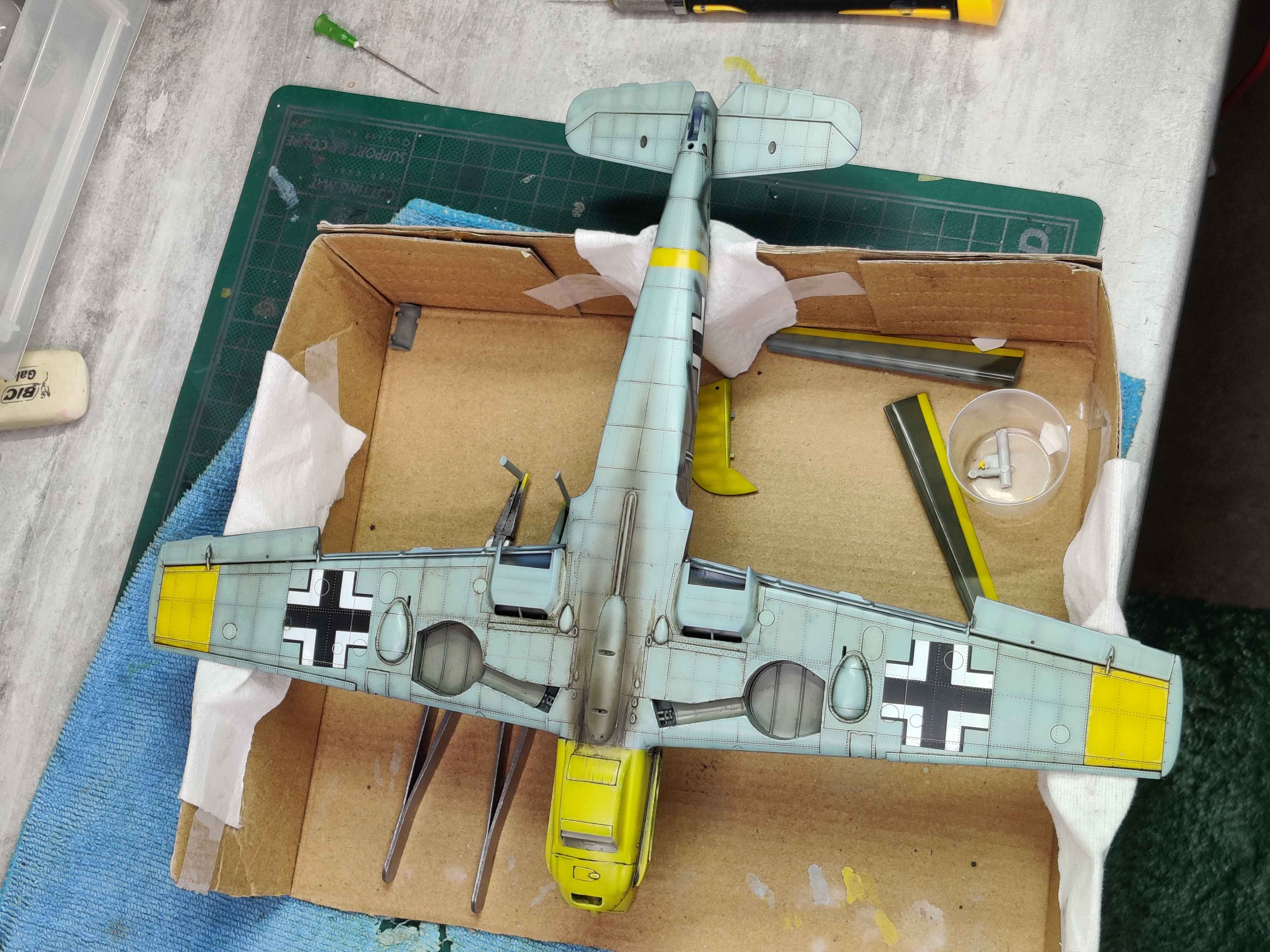 [TRUMPETER] 1/32 - Messerschmitt Bf 109 E-4   -  Stab II./JG54  (bf109) - Page 6 Edri