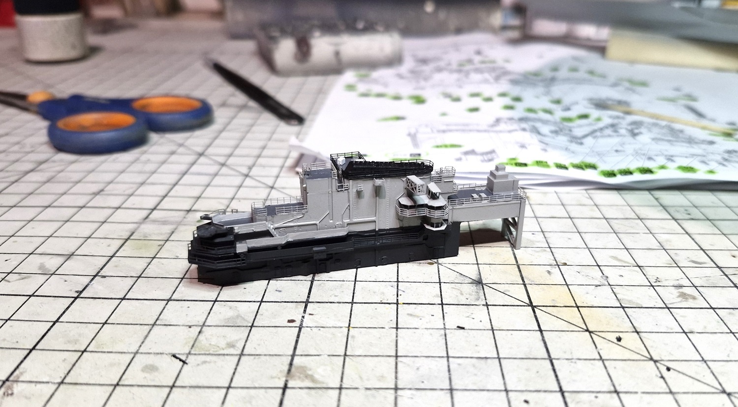 Porte-avions USS Midway CV-41 - Guerre du Golfe 1991 [Orange Hobby 1/700°] de Super-crouz F6do