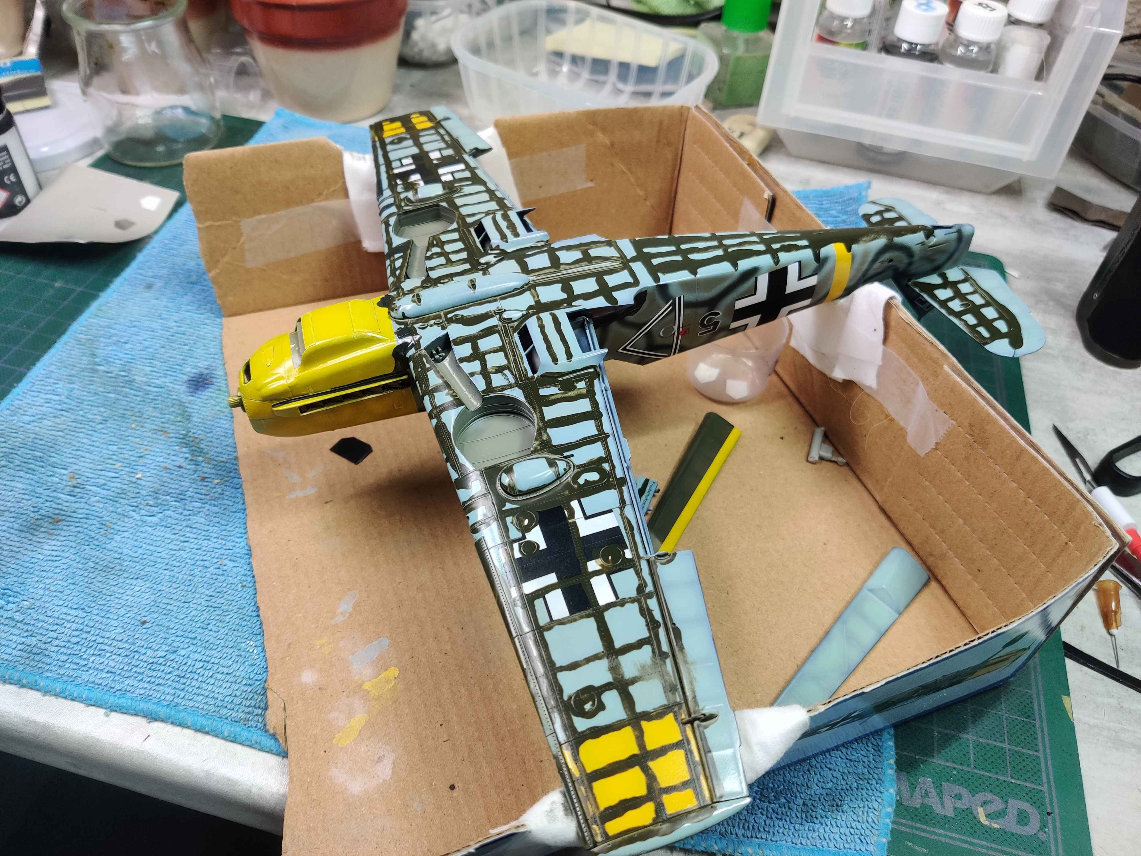 [TRUMPETER] 1/32 - Messerschmitt Bf 109 E-4   -  Stab II./JG54  (bf109) - Page 6 Fp8a