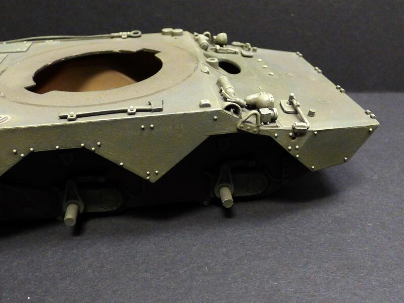 AMX 10 RCR - 1/35 - TIGER MODEL - Page 4 Q1sl