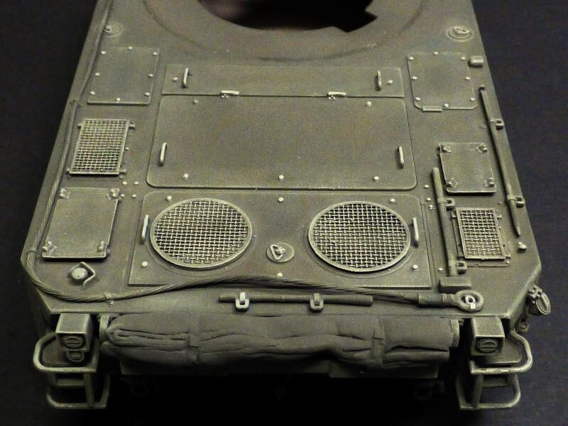 AMX 10 RCR - 1/35 - TIGER MODEL - Page 4 V5b7