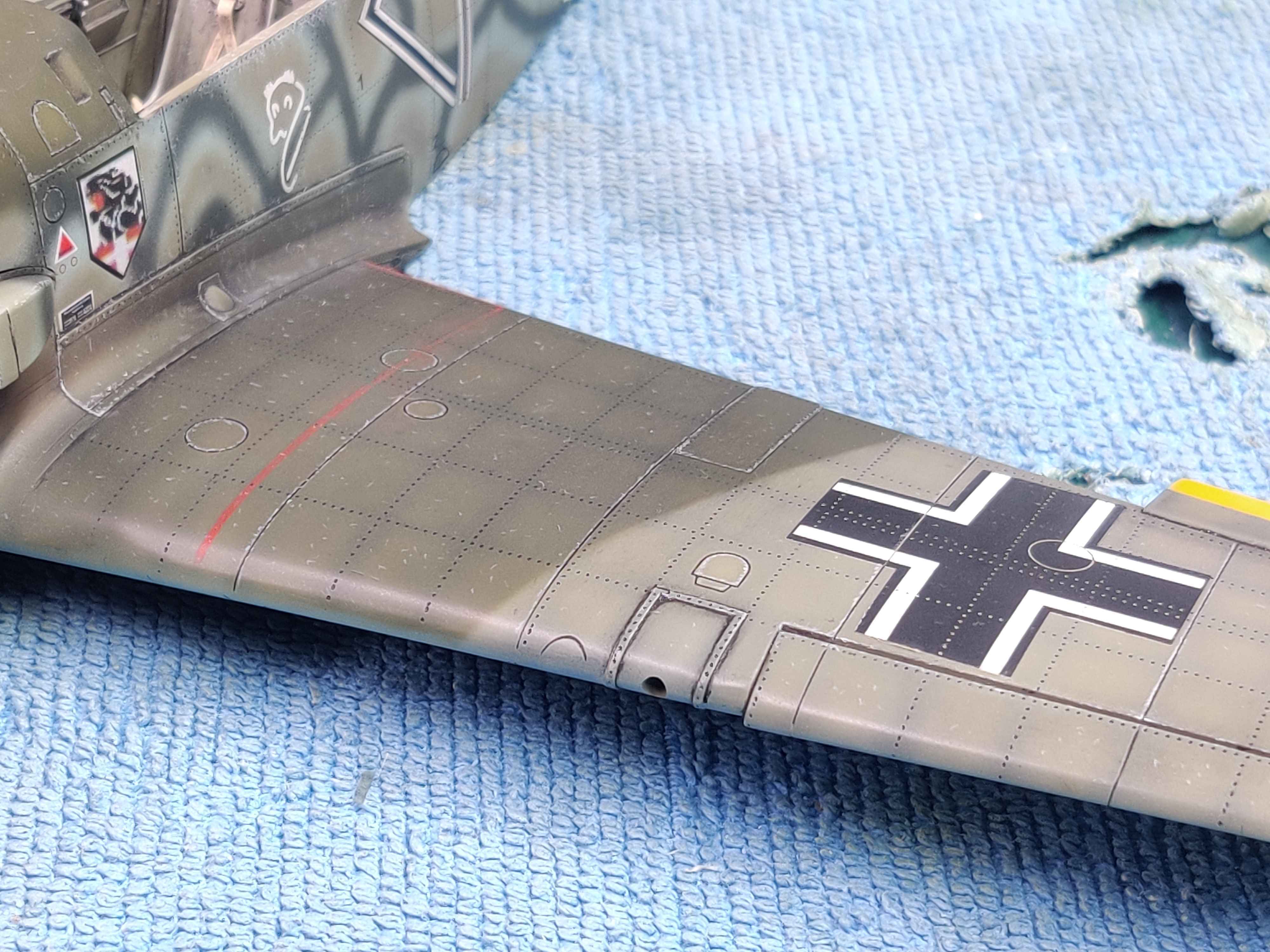 [TRUMPETER] 1/32 - Messerschmitt Bf 109 E-4   -  Stab II./JG54  (bf109) - Page 6 5xka