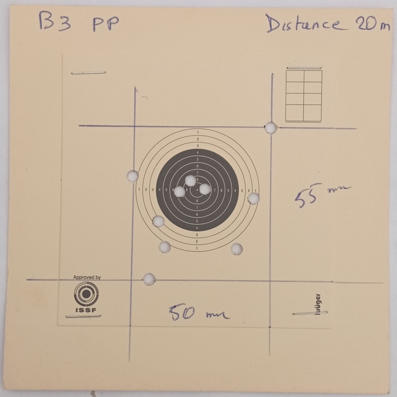 Cartons à 10m avec carabines et pistolets premiers prix. G7vi