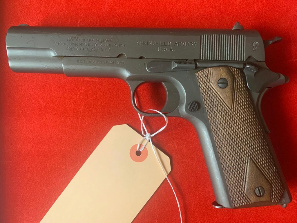 Un ovni mais pas de Roswell (Colt 1911) Gzmf