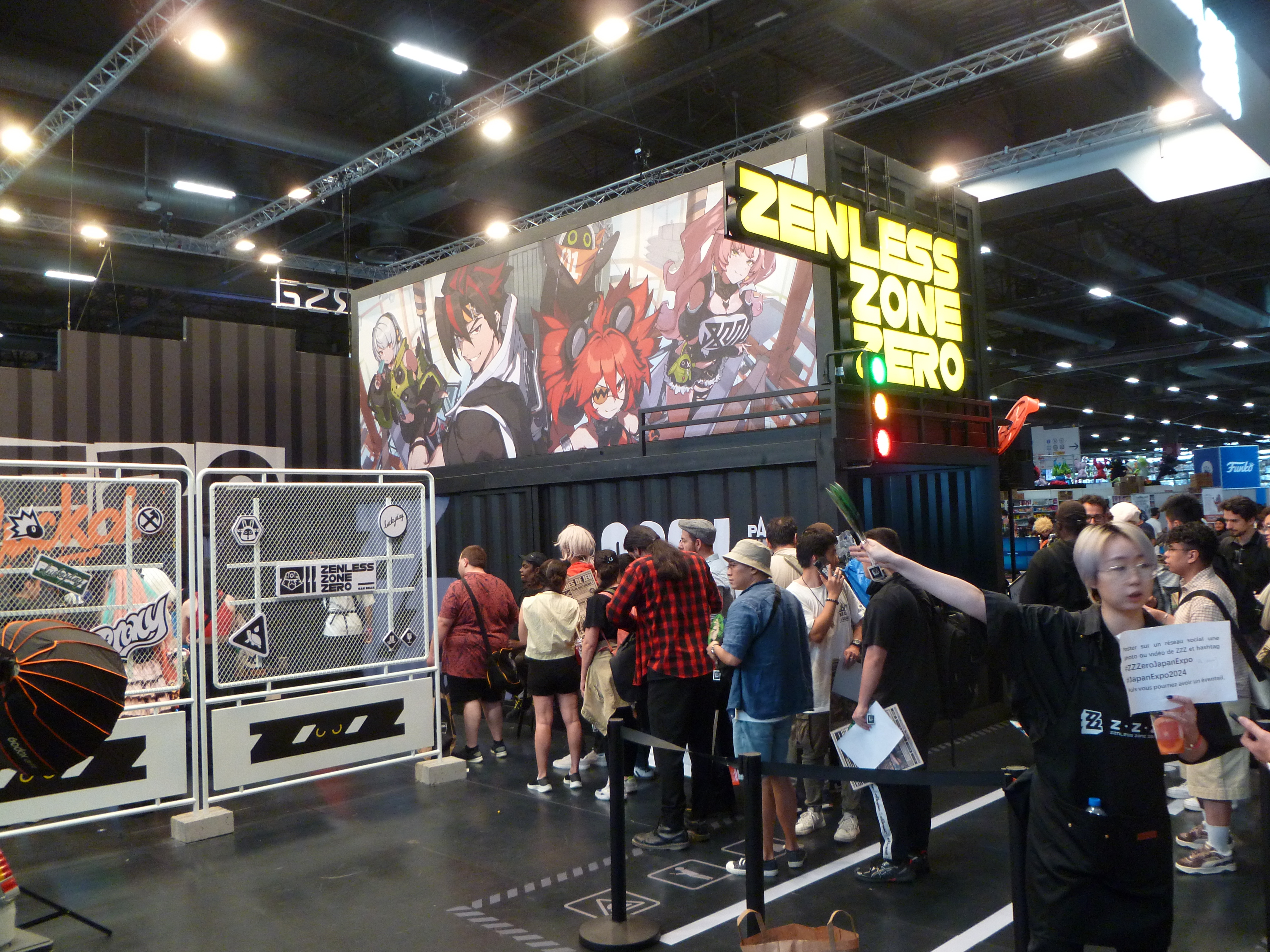 Stand de Zenless Zone Zero à Japan Expo 2024 Stand de Zenless Zone Zero à Japan Expo 2024