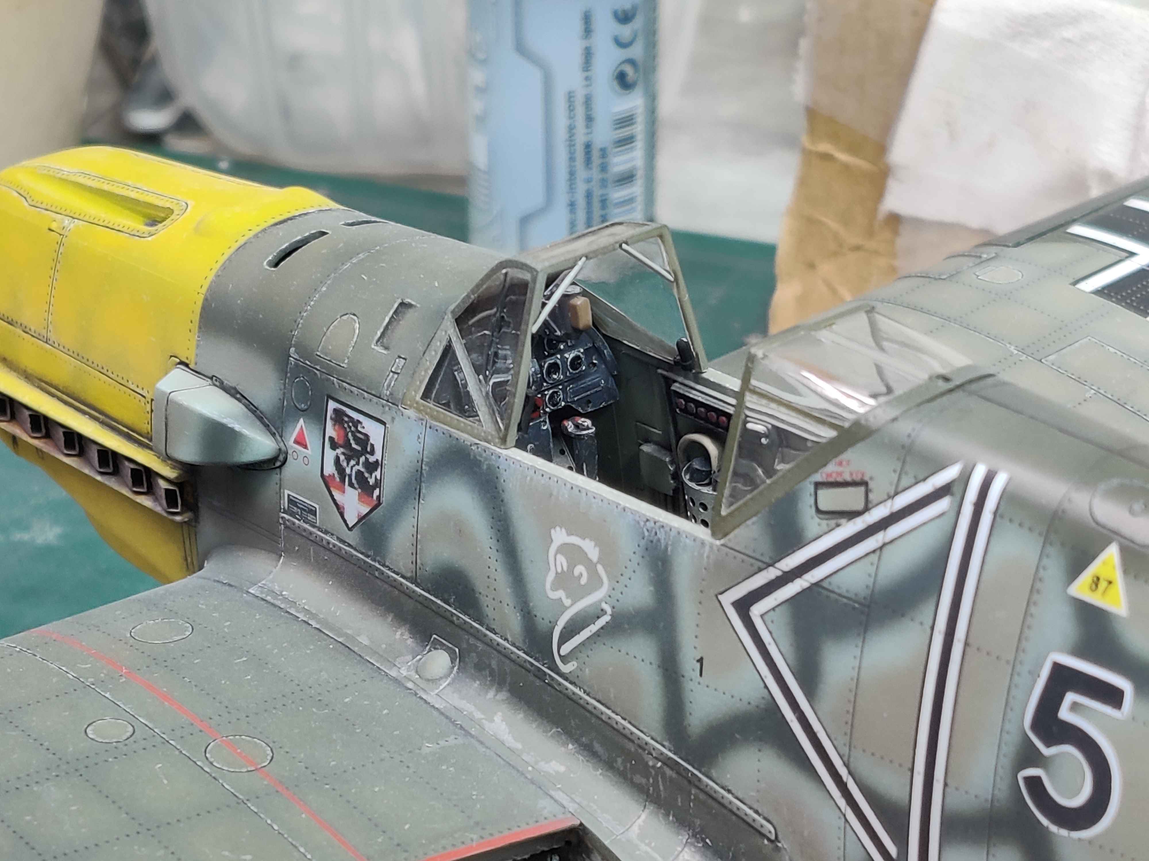 [TRUMPETER] 1/32 - Messerschmitt Bf 109 E-4   -  Stab II./JG54  (bf109) - Page 7 Tmha