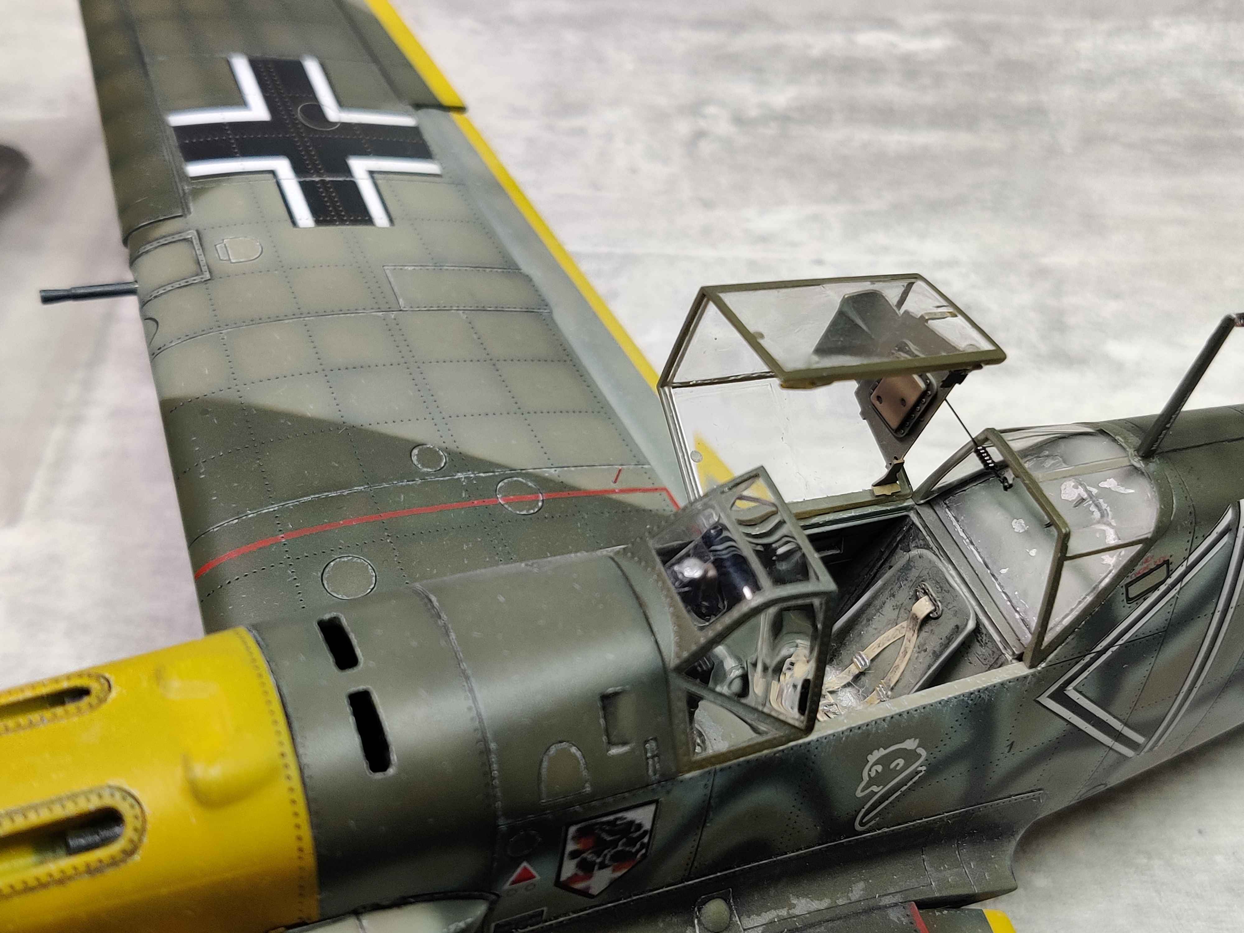 [TRUMPETER] 1/32 - Messerschmitt Bf 109 E-4   -  Stab II./JG54  (bf109) - Page 7 3drq