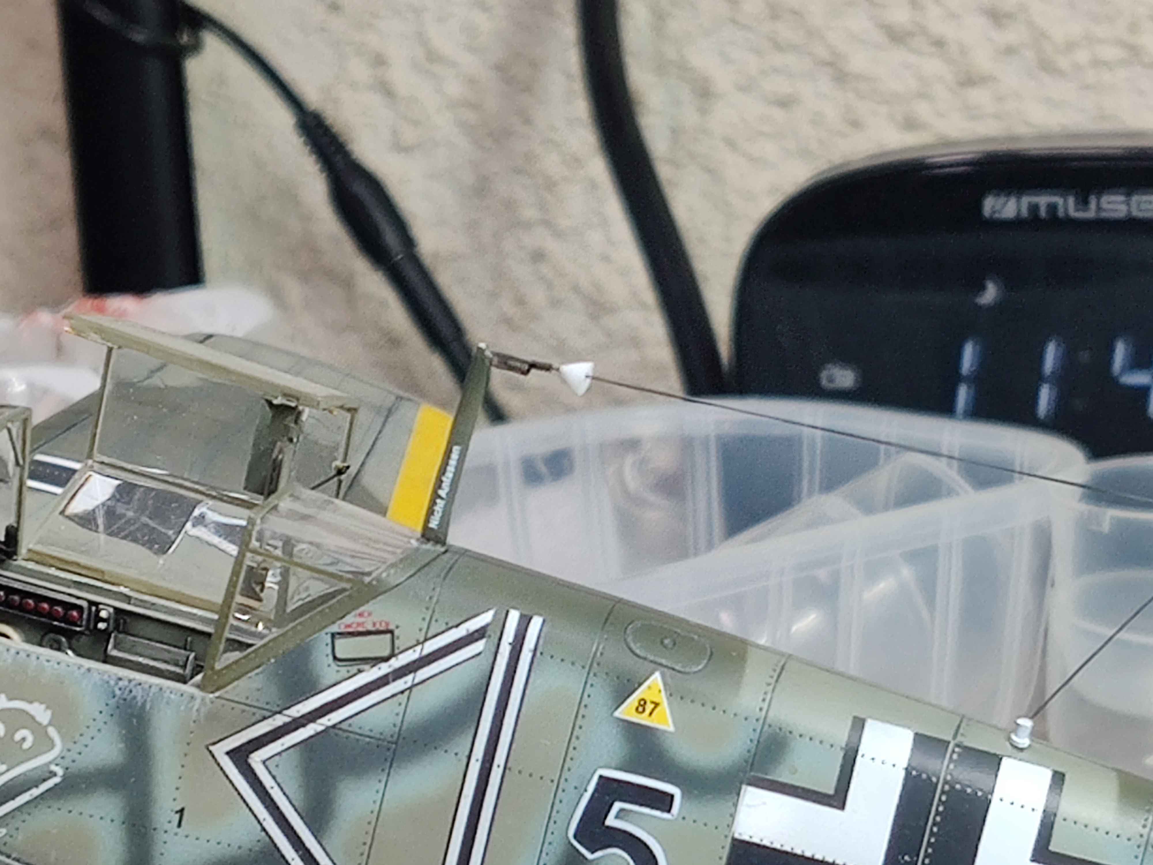 [TRUMPETER] 1/32 - Messerschmitt Bf 109 E-4   -  Stab II./JG54  (bf109) - Page 8 9jx4