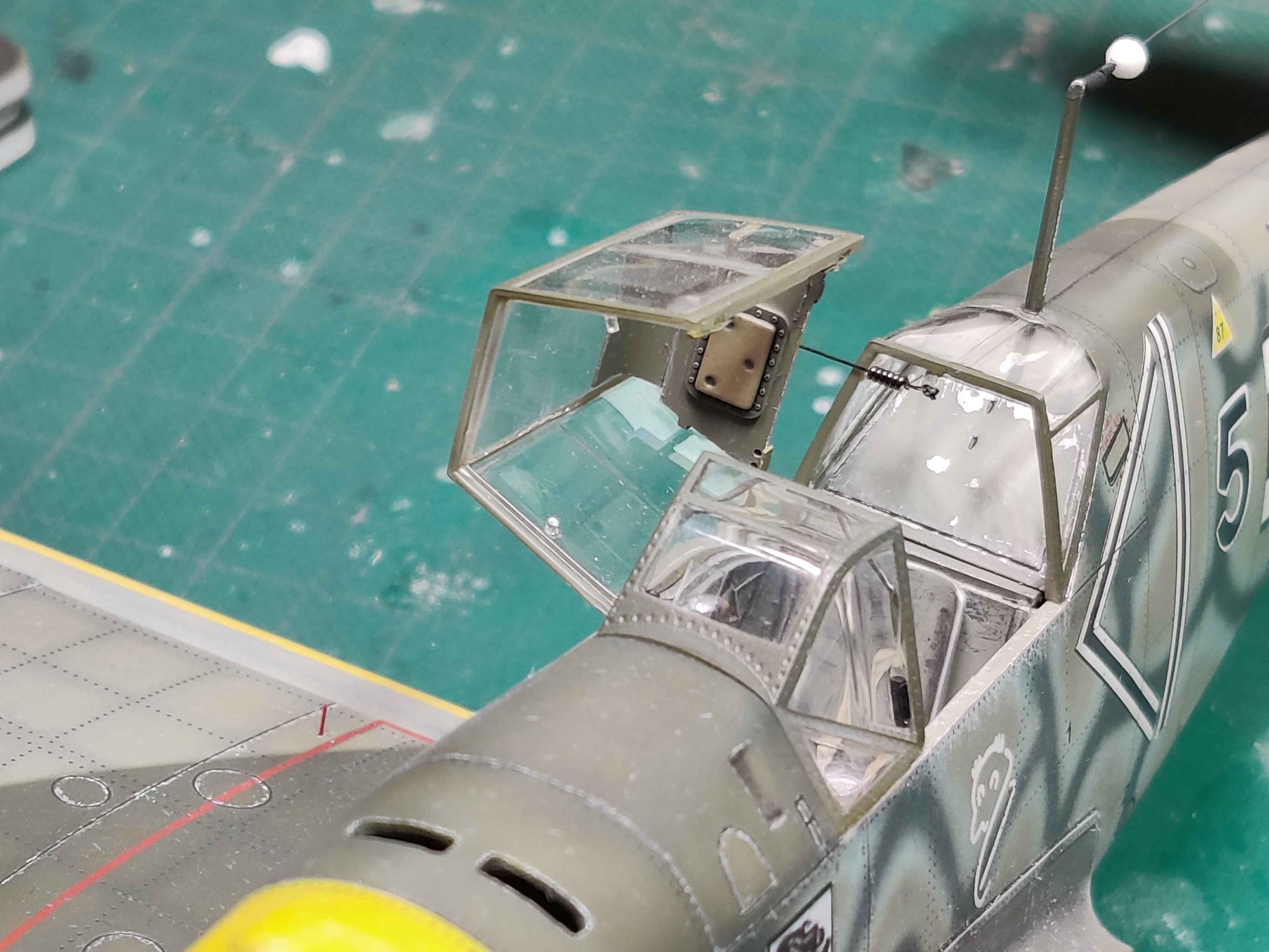 [TRUMPETER] 1/32 - Messerschmitt Bf 109 E-4   -  Stab II./JG54  (bf109) - Page 7 D1rp