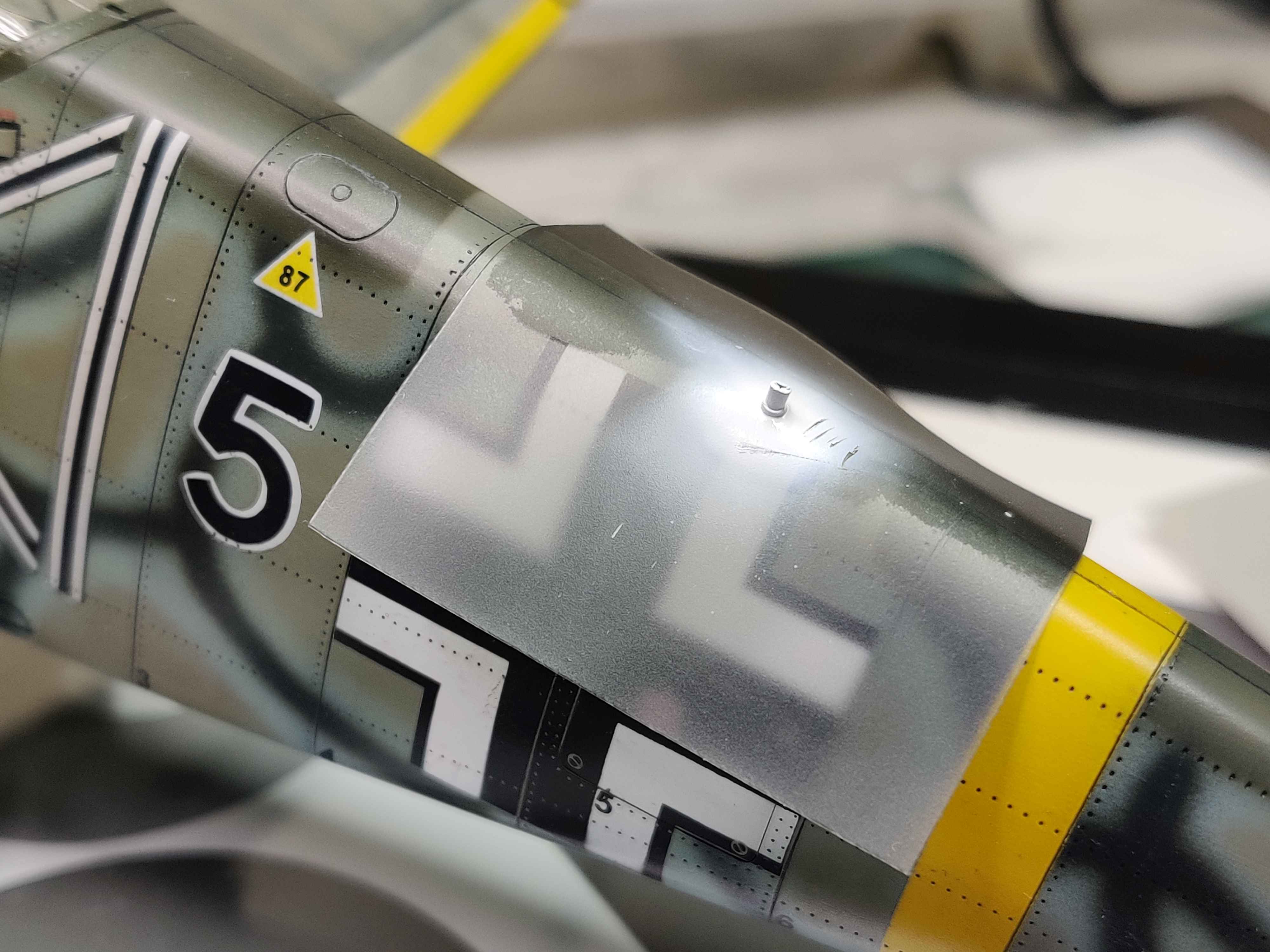 [TRUMPETER] 1/32 - Messerschmitt Bf 109 E-4   -  Stab II./JG54  (bf109) - Page 7 I34i