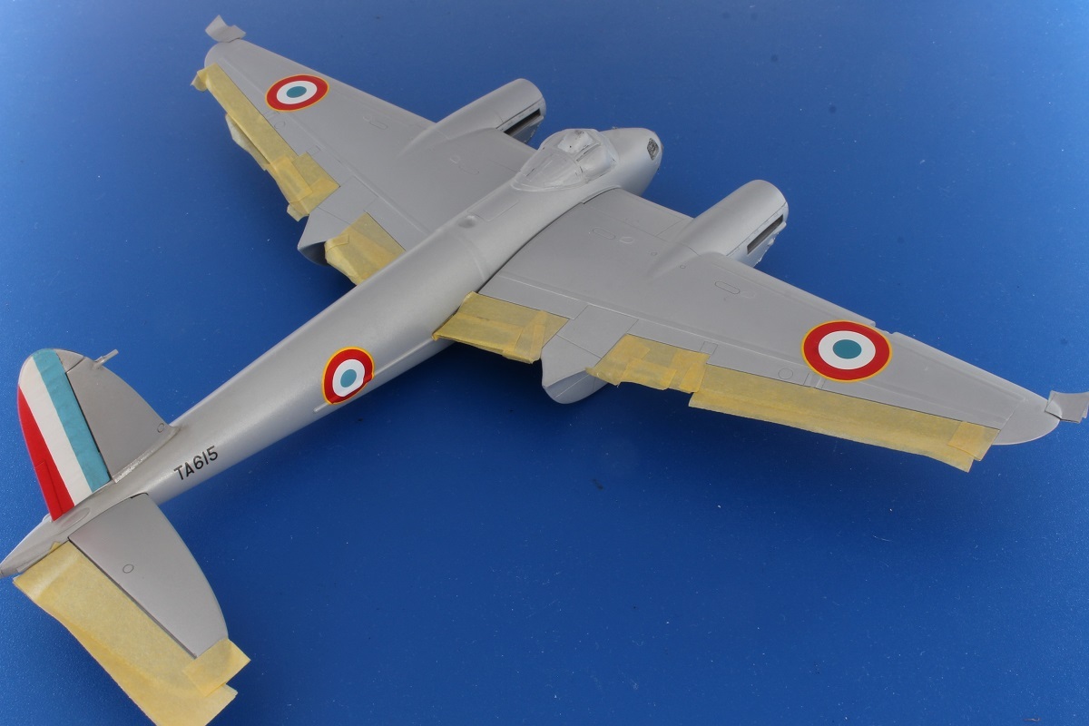 [Airfix] 1/72 - De Havilland Mosquito PR.XVI - L'avion d'Yves Ezanno. Cette fois, il est FINI ! - Page 5 J394