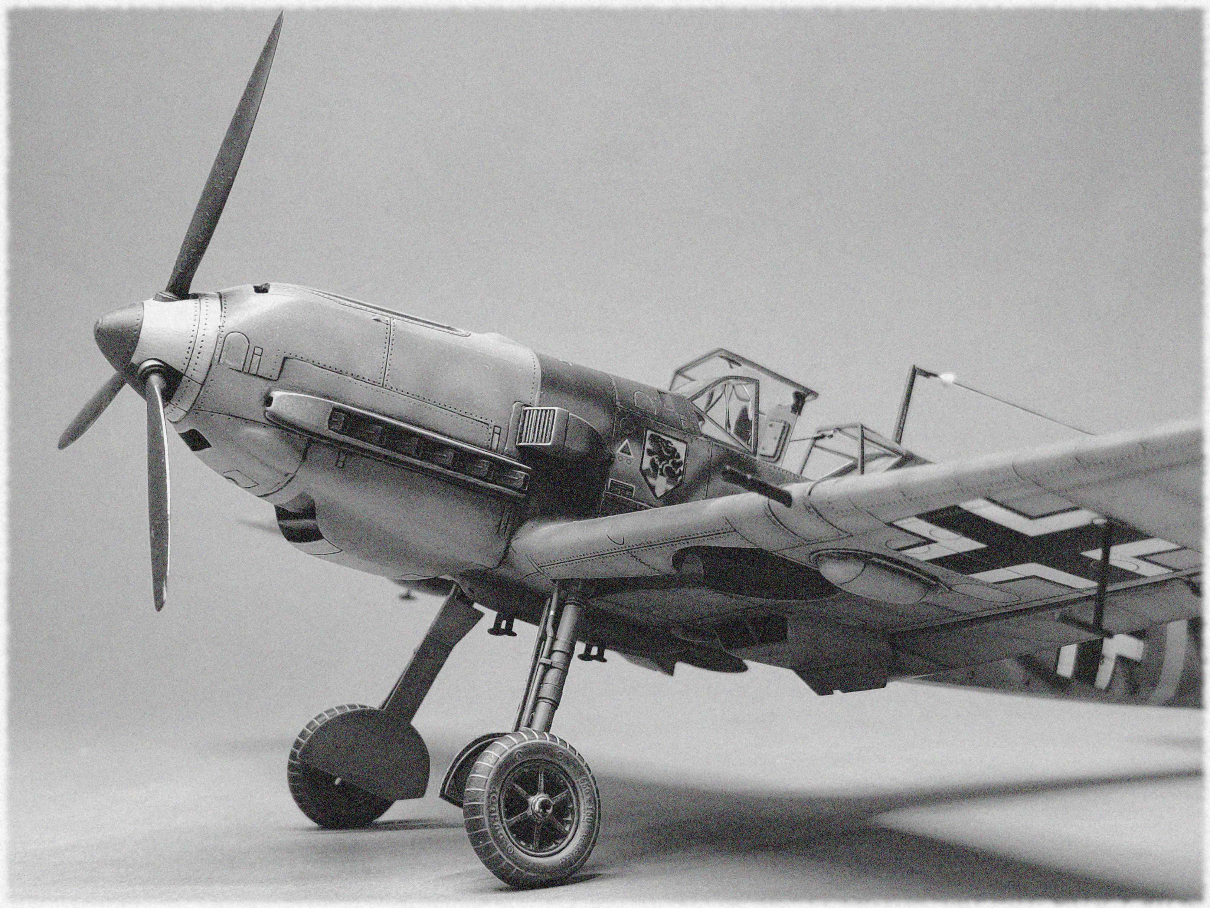 [TRUMPETER] 1/32 - Messerschmitt Bf 109 E-4 - Stab II./JG54 (bf109) Mj1a