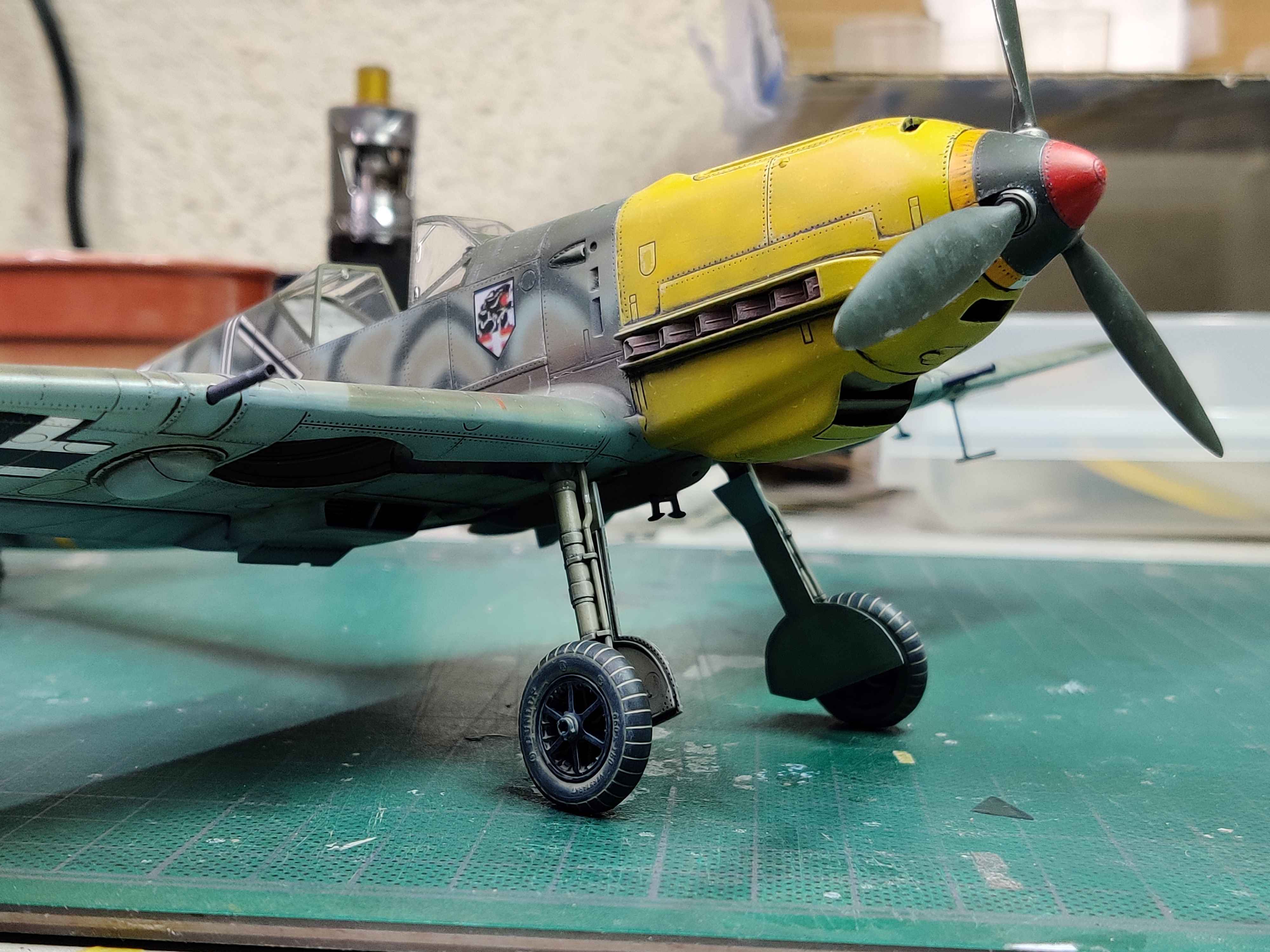 [TRUMPETER] 1/32 - Messerschmitt Bf 109 E-4   -  Stab II./JG54  (bf109) - Page 7 Nxnc