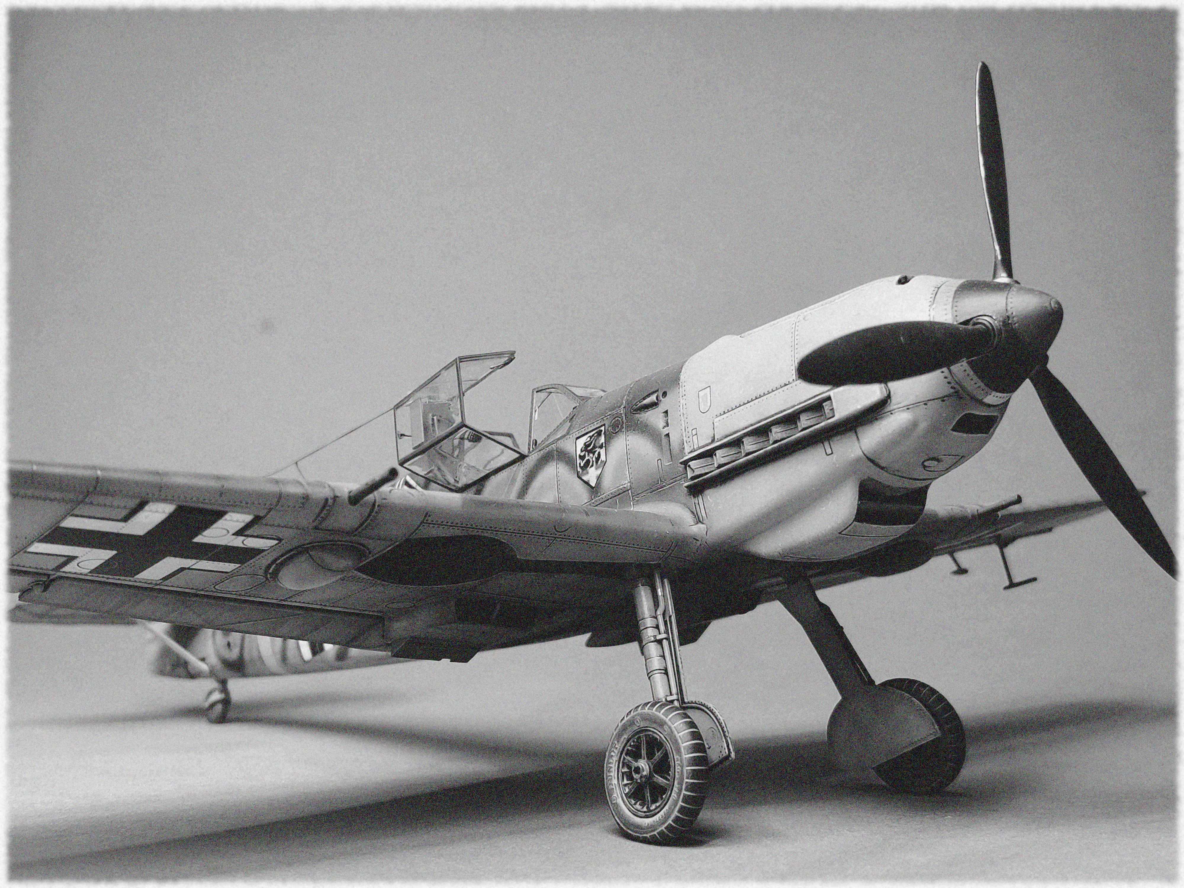 [TRUMPETER] 1/32 - Messerschmitt Bf 109 E-4 - Stab II./JG54 (bf109) Oqn0