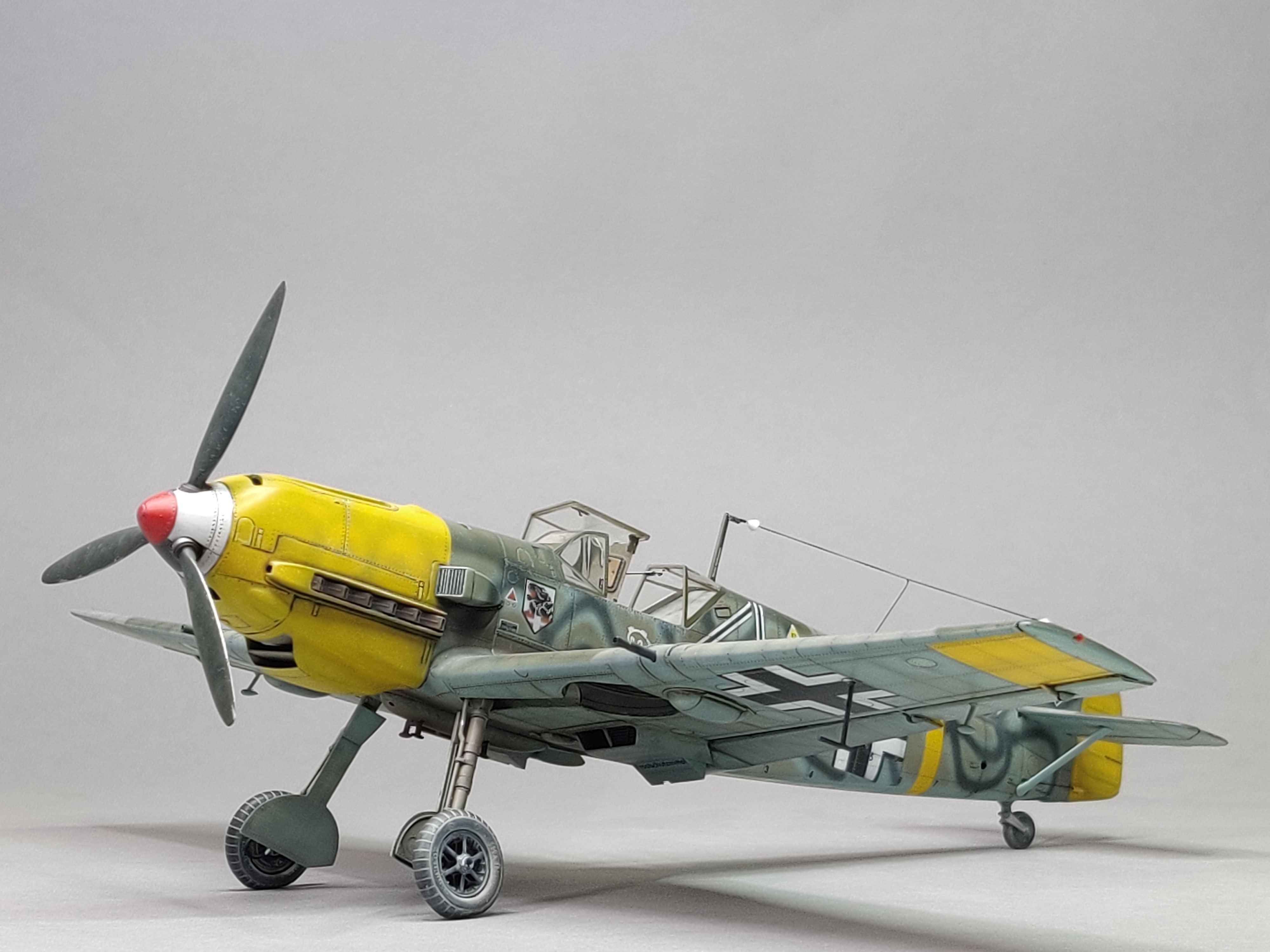 [TRUMPETER] 1/32 - Messerschmitt Bf 109 E-4 - Stab II./JG54 (bf109) Rb6r