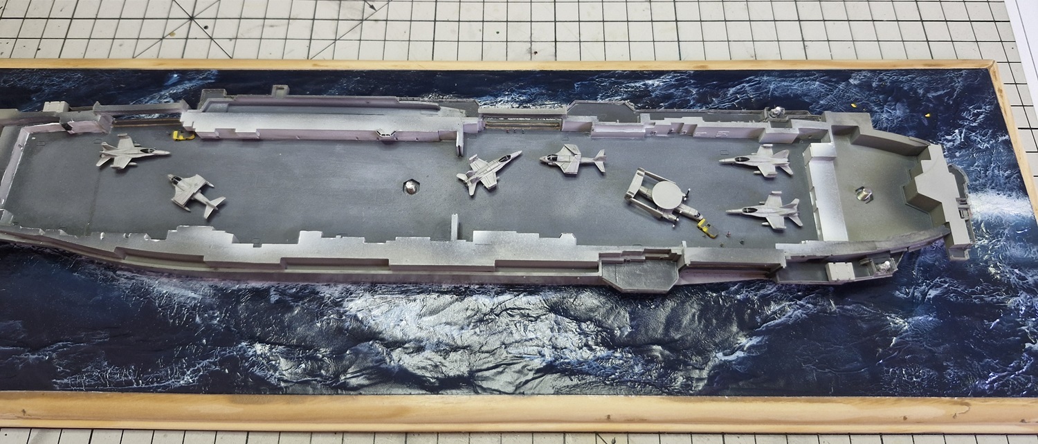 Porte-avions USS Midway CV-41 - Guerre du Golfe 1991 [Orange Hobby 1/700°] de Super-crouz - Page 2 Z2ot