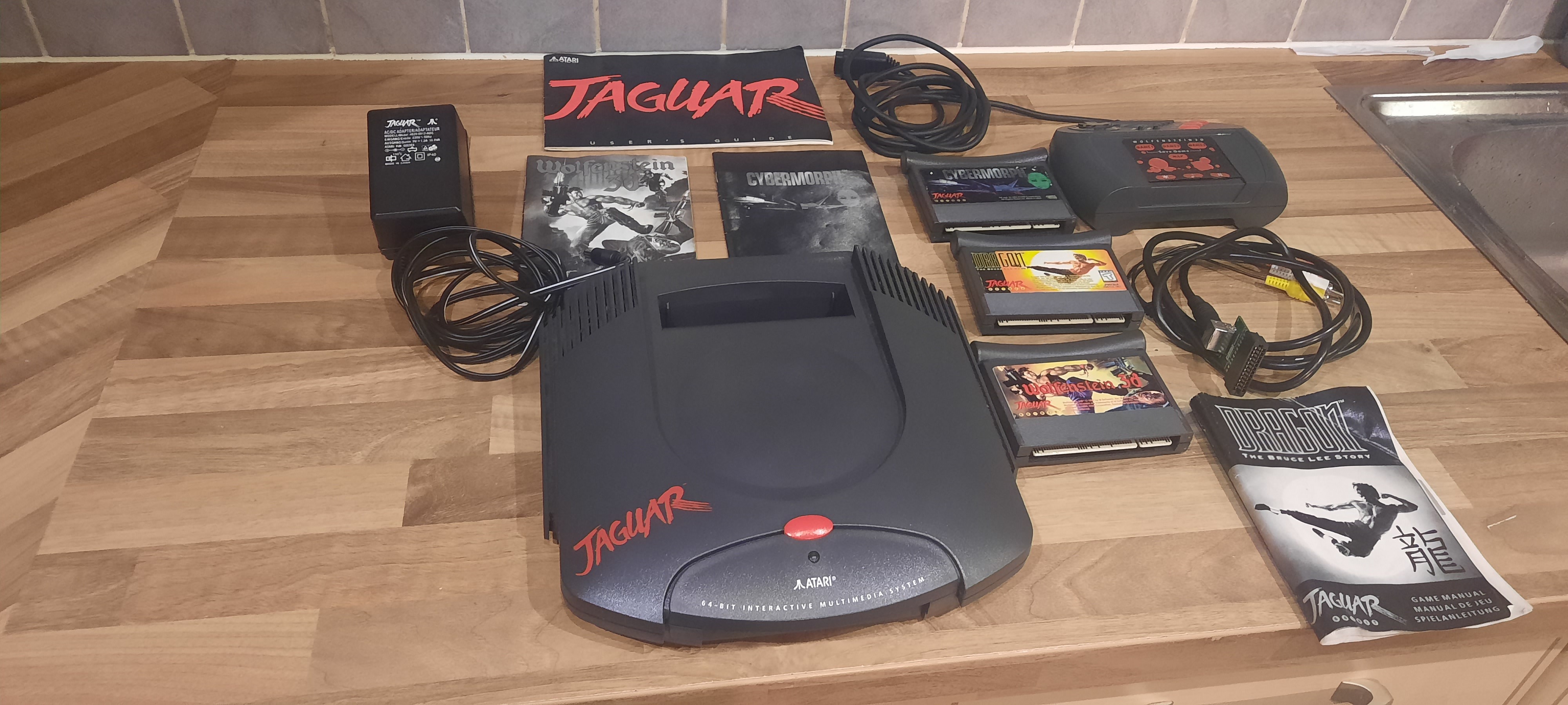 (vendu) atari jaguar + jeux E3v0