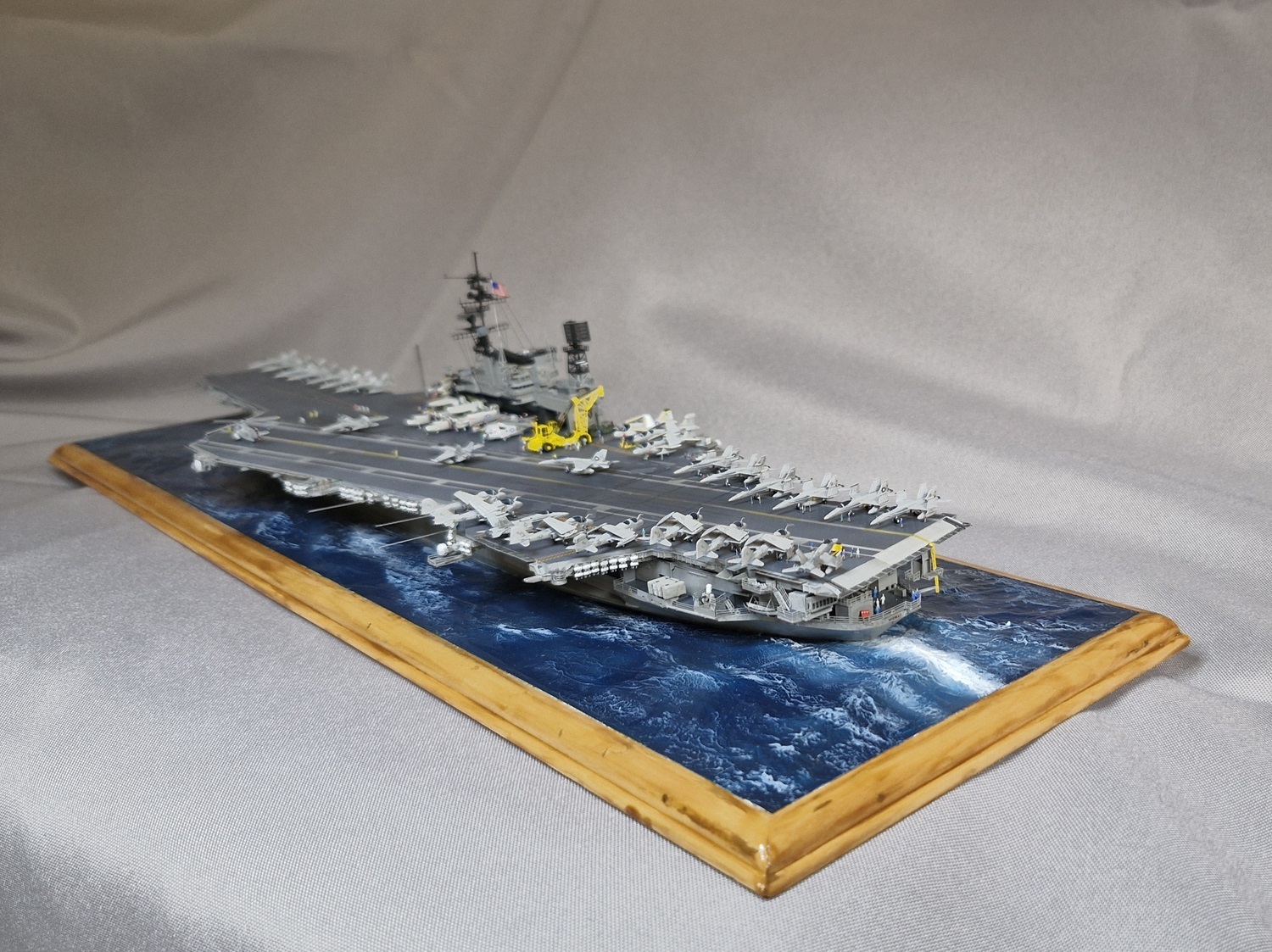 Porte-avions USS Midway CV-41 - Guerre du Golfe 1991 [Orange Hobby 1/700°] de Super-crouz - Page 2 Zsos