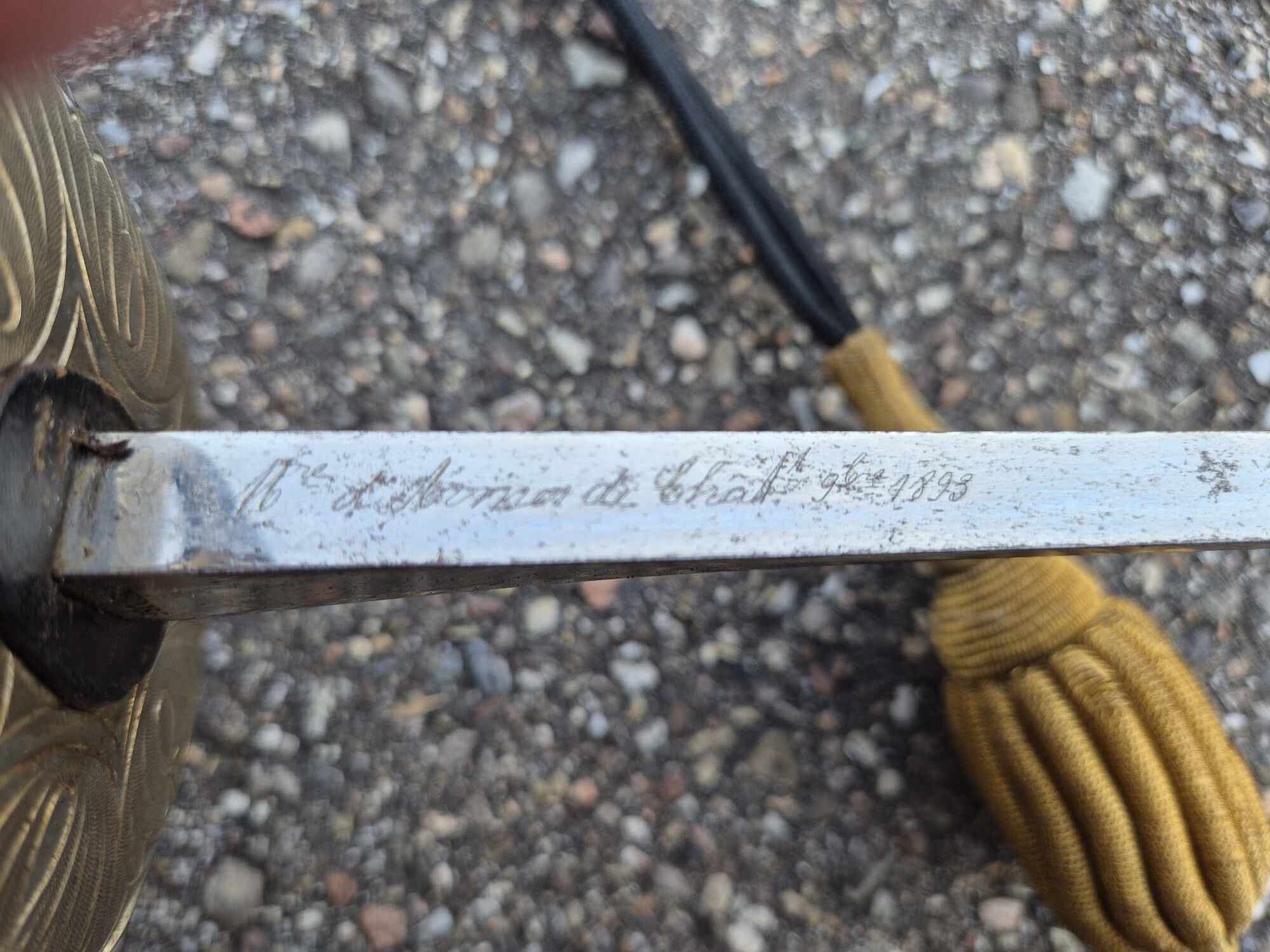 UN SABRE d'officier de cavalerie Dérué Yhia