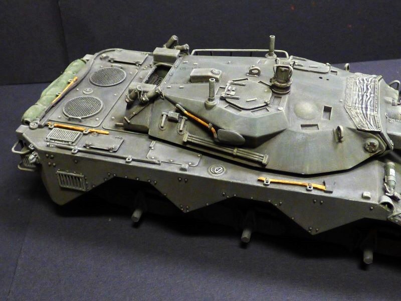 AMX 10 RCR - 1/35 - TIGER MODEL - Page 5 2edh