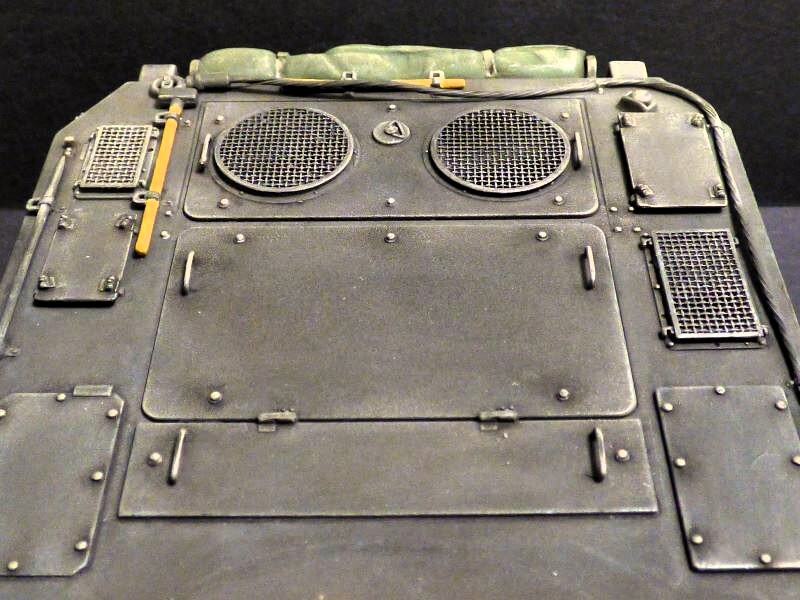 AMX 10 RCR - 1/35 - TIGER MODEL - Page 5 U588