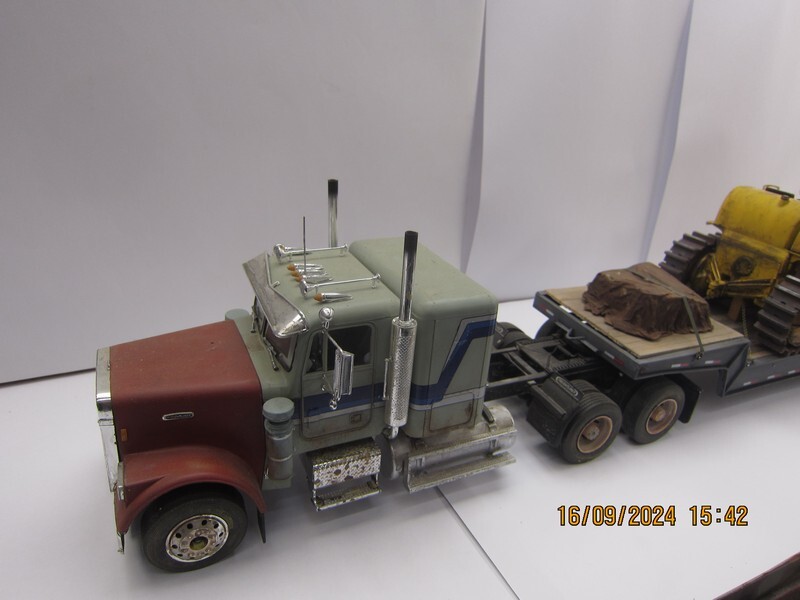 Freightliner FLC [Italeri 1/24°] de 0582..574 Richard 9bt1