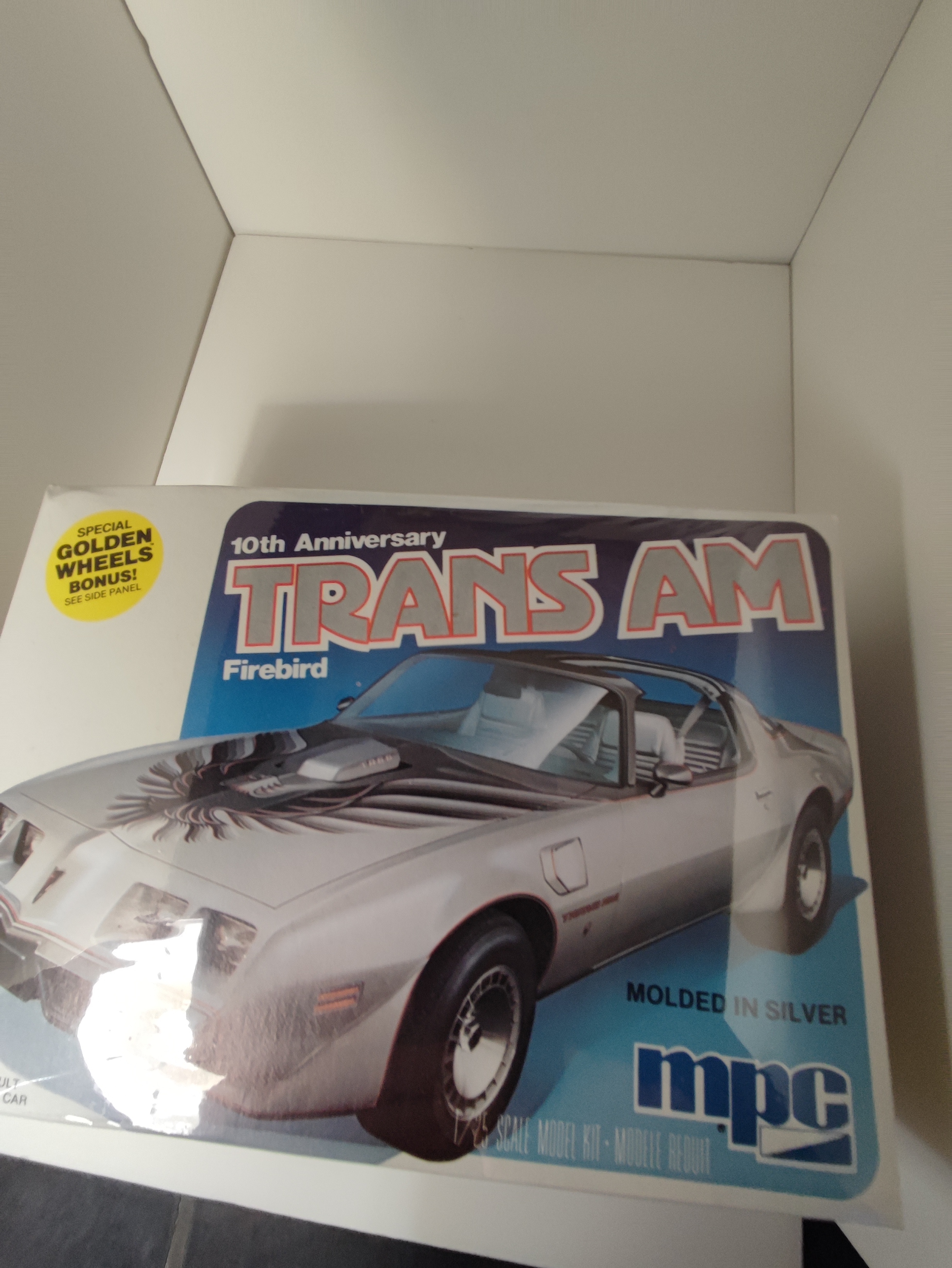 Pontiac TRANS AM 10th anniversary de 1979 de chez mpc au1/25 Ikb4