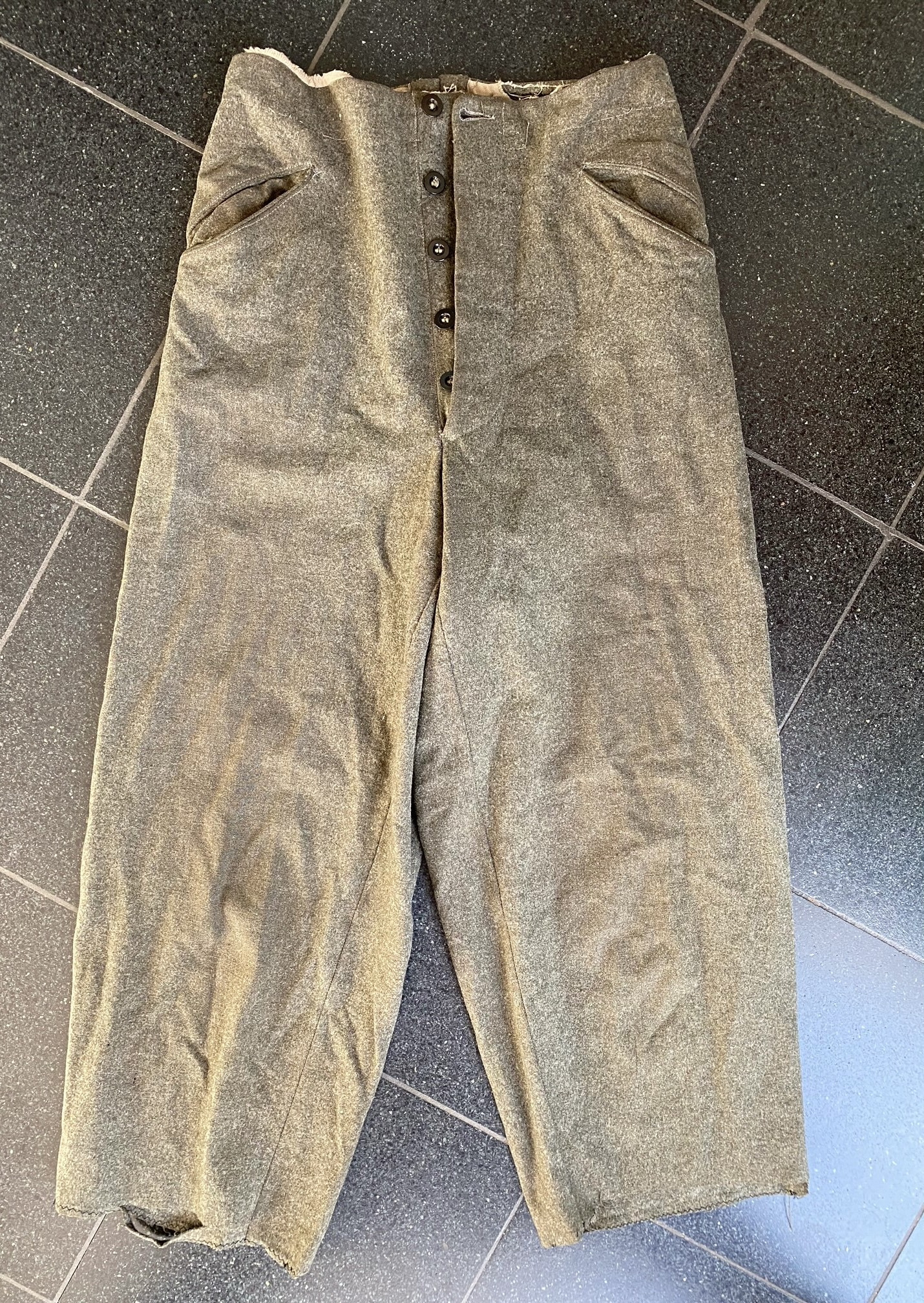 Identification d’un pantalon Zf2l