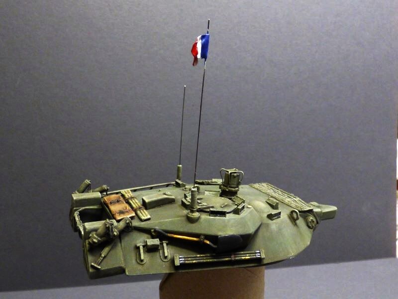 AMX 10 RCR - 1/35 - TIGER MODEL - Page 7 6j85