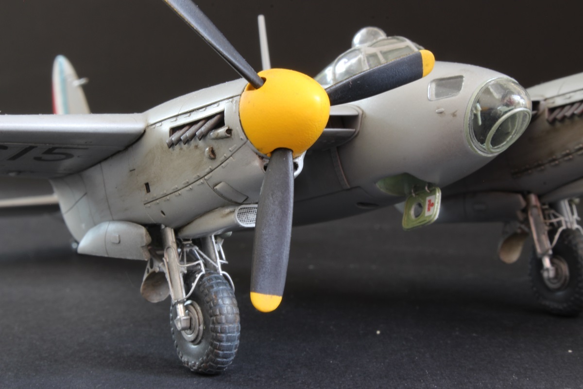 [Airfix] 1/72 - De Havilland Mosquito PR.XVI - L'avion d'Yves Ezanno Iidx