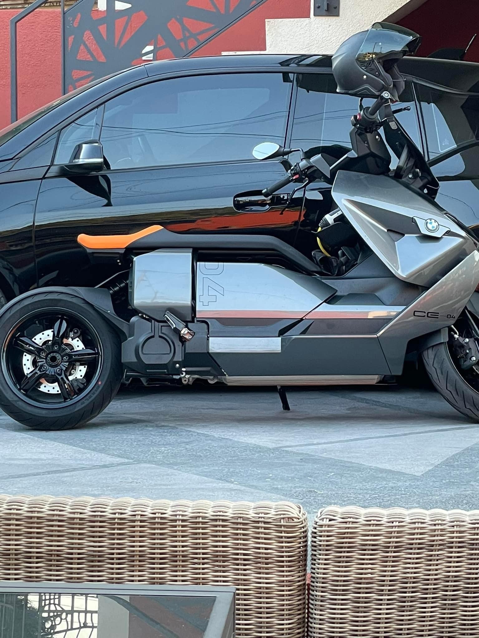 Scooter BMW CE04 O9k6