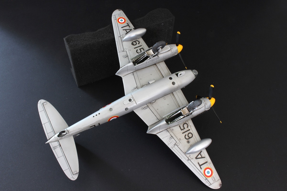 [Airfix] 1/72 - De Havilland Mosquito PR.XVI - L'avion d'Yves Ezanno S6q3