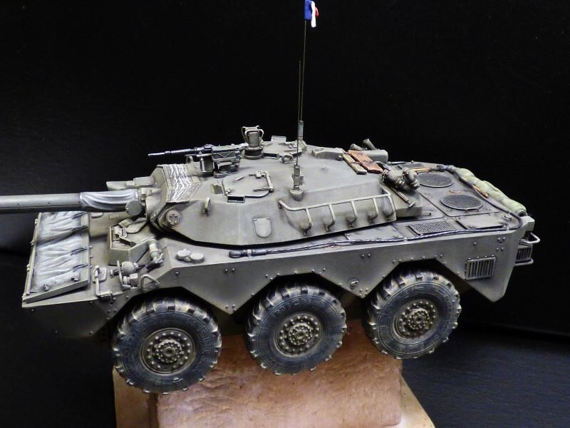 AMX 10 RCR - 1/35 - TIGER MODEL - Page 7 Aehs