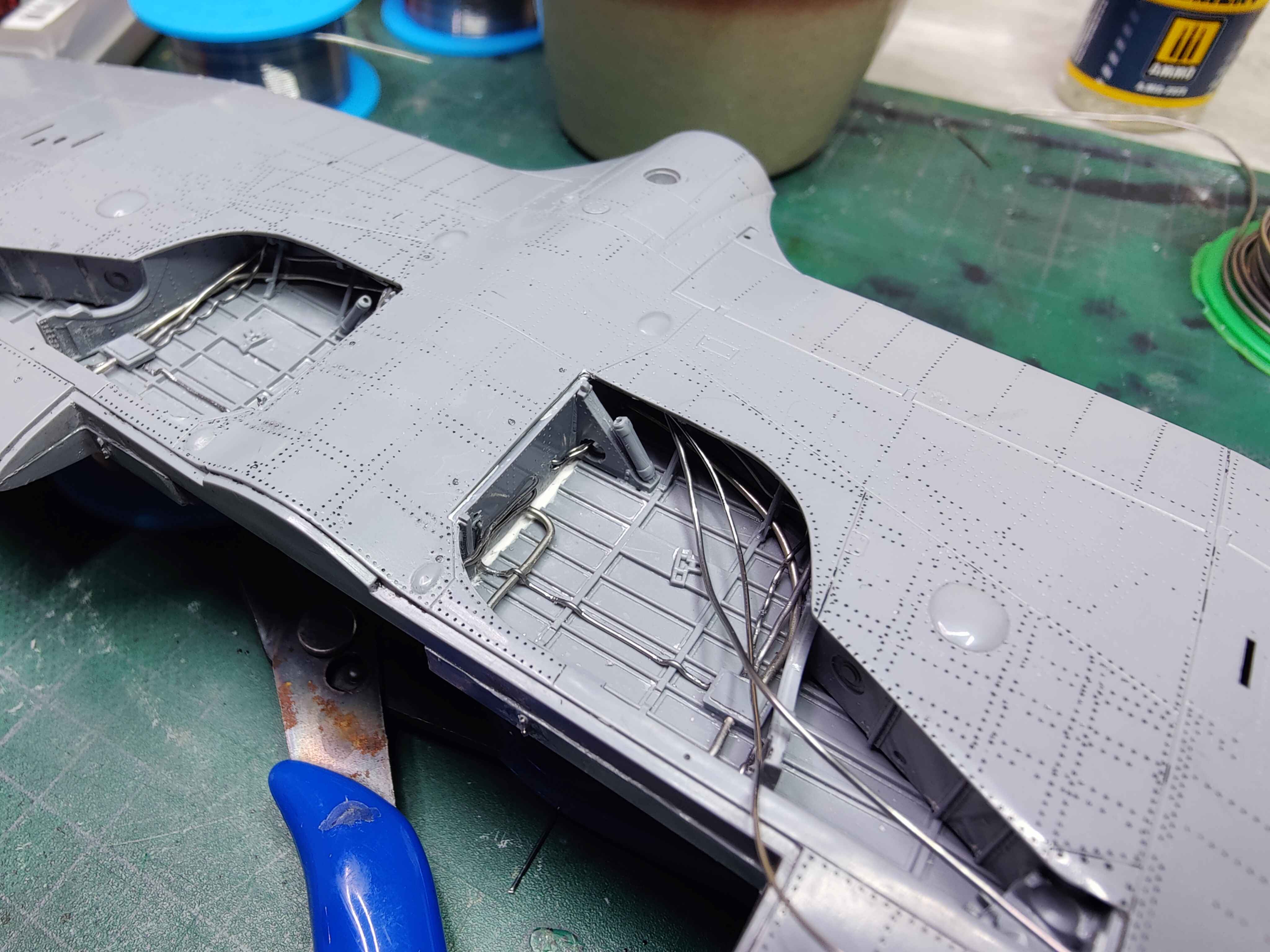 [Special Hobby] 1/32 - Hawker Tempest Mk.V “Hi-Tech” - P.CLOSTERMANN mais pas le JF-E !!! - Page 4 Pavu