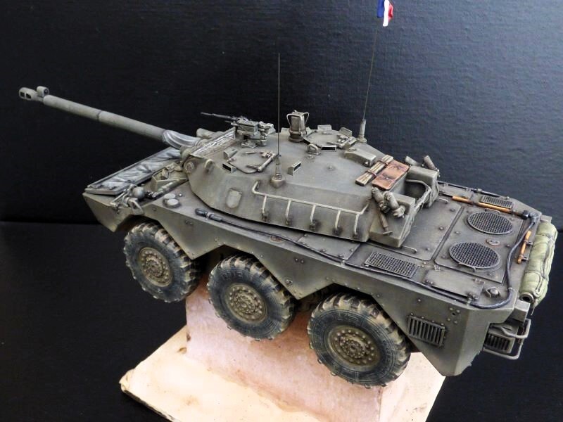 AMX 10 RCR - 1/35 - TIGER MODEL - Page 8 F1iq